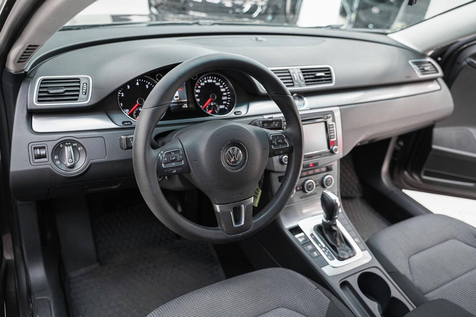 Volkswagen Passat 2013, коричневый, ДЦ Орехово