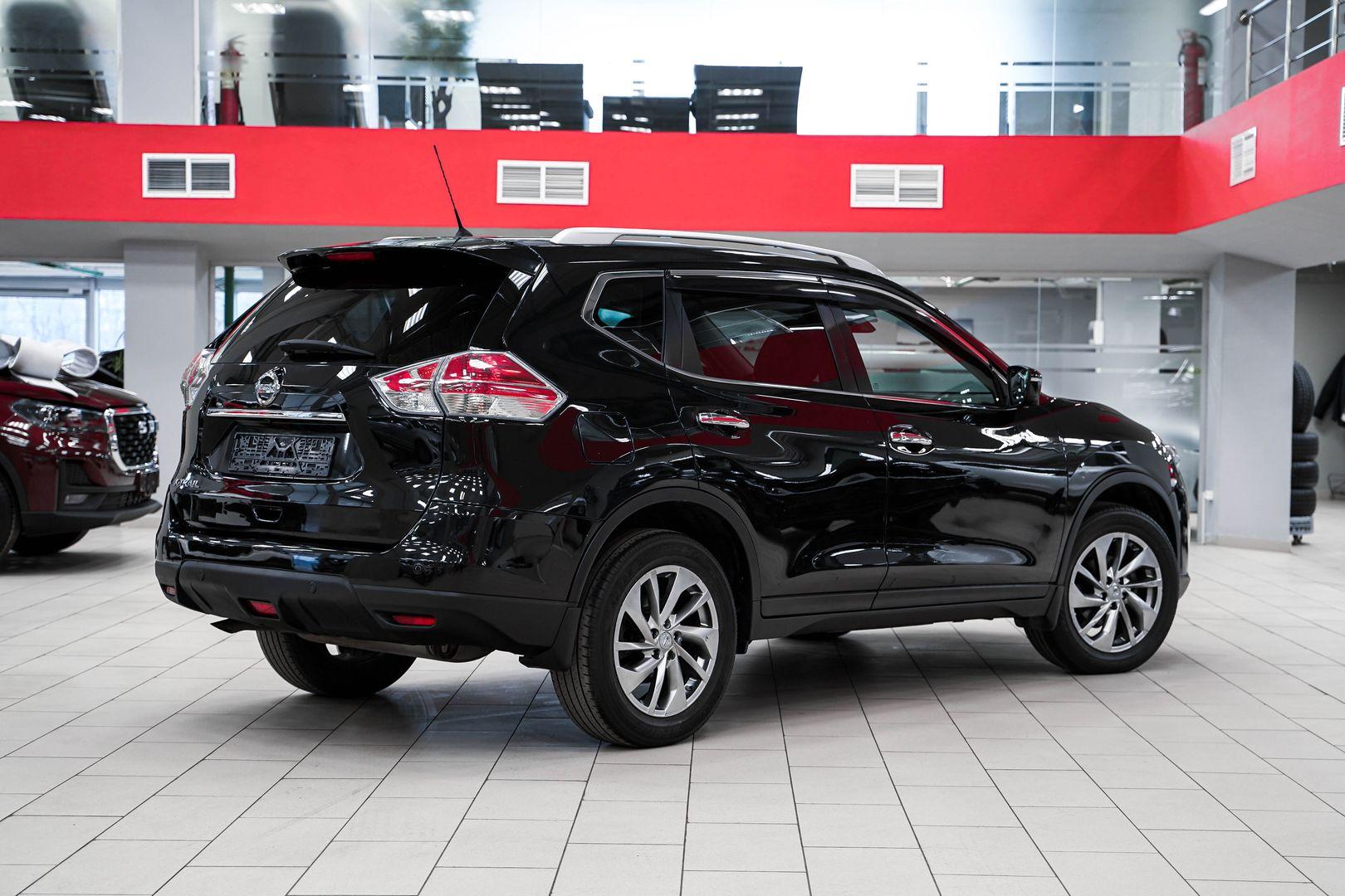 Nissan X-Trail 2015, черный, ДЦ Орехово
