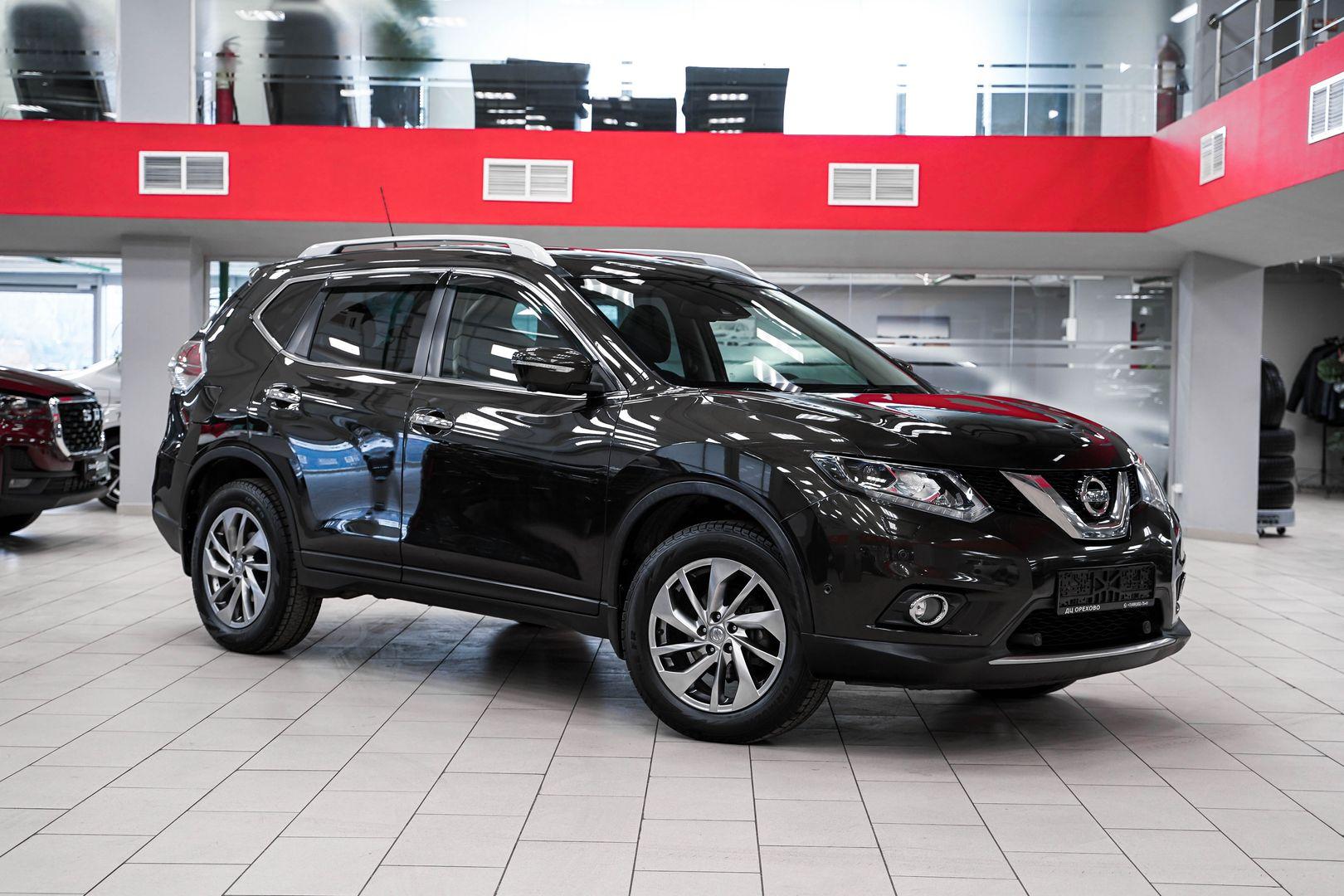 Nissan X-Trail 2016, зеленый, ДЦ Орехово