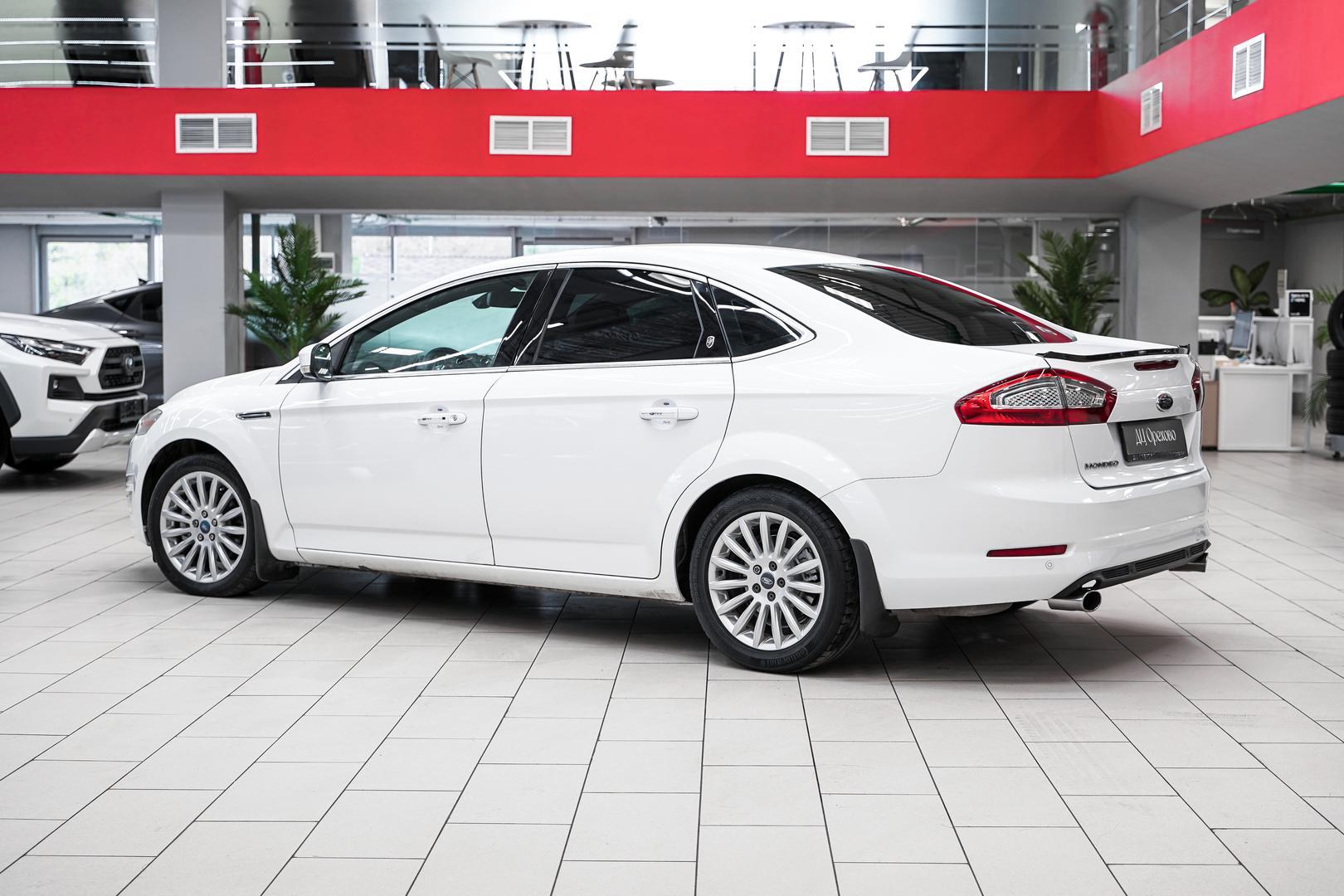 Ford Mondeo 2011, белый, ДЦ Орехово