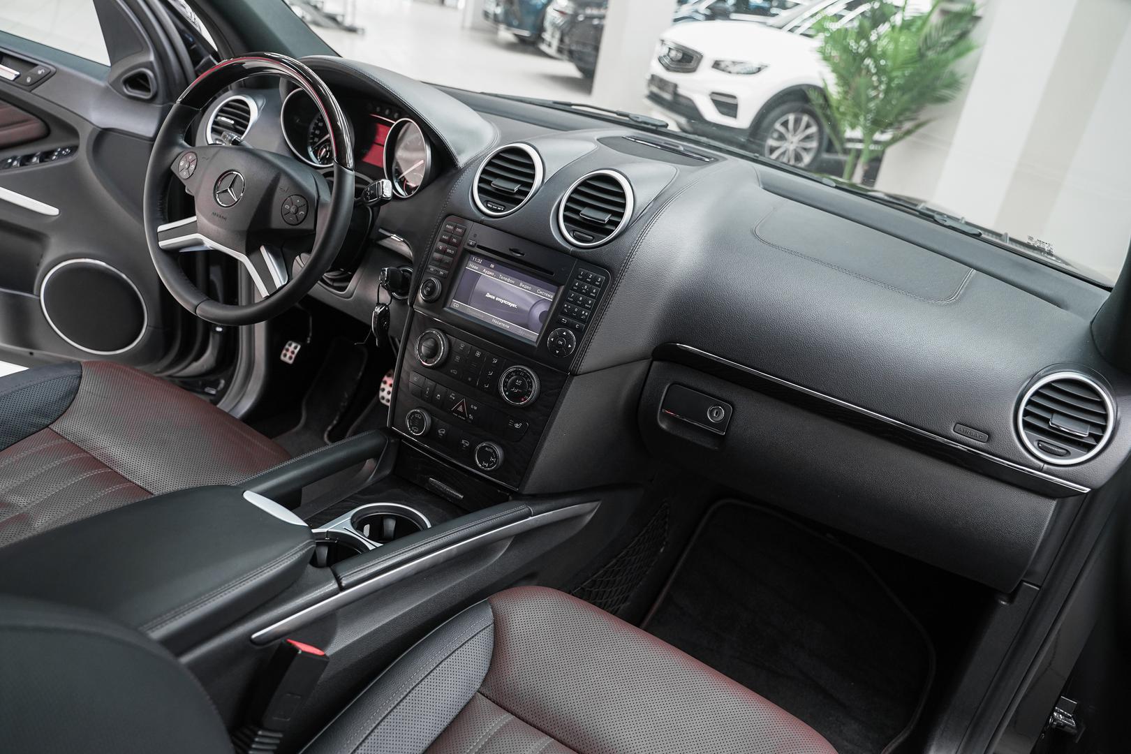 Mercedes-Benz GL-Класс 2012, черный, ДЦ Орехово