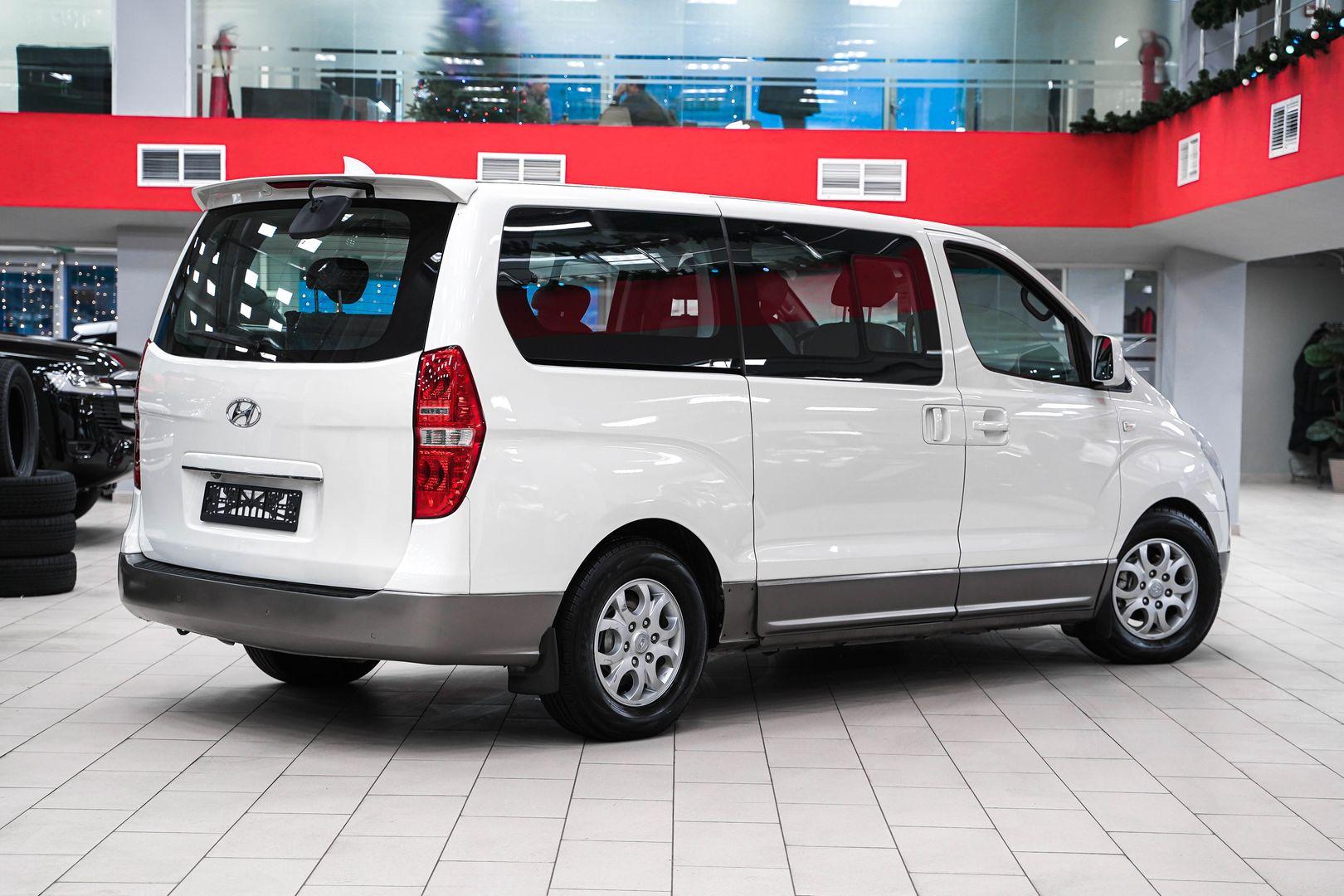 Hyundai Grand Starex 2010, белый, ДЦ Орехово