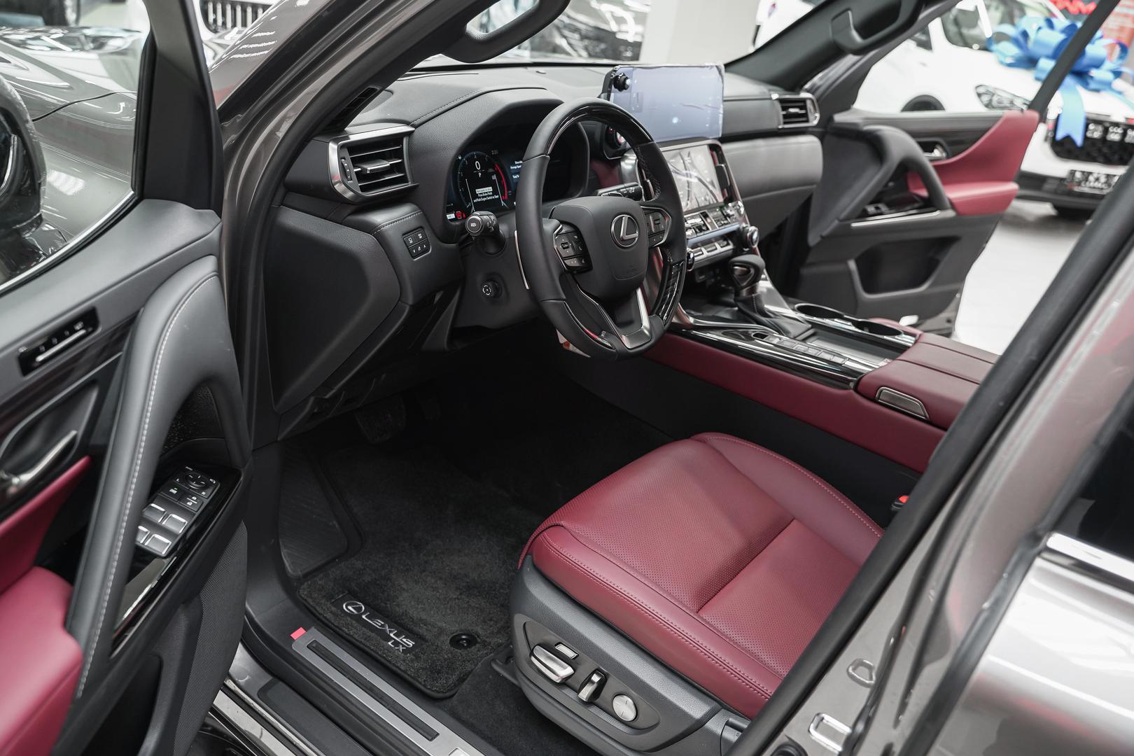 Lexus LX 2025, серый, ДЦ Орехово