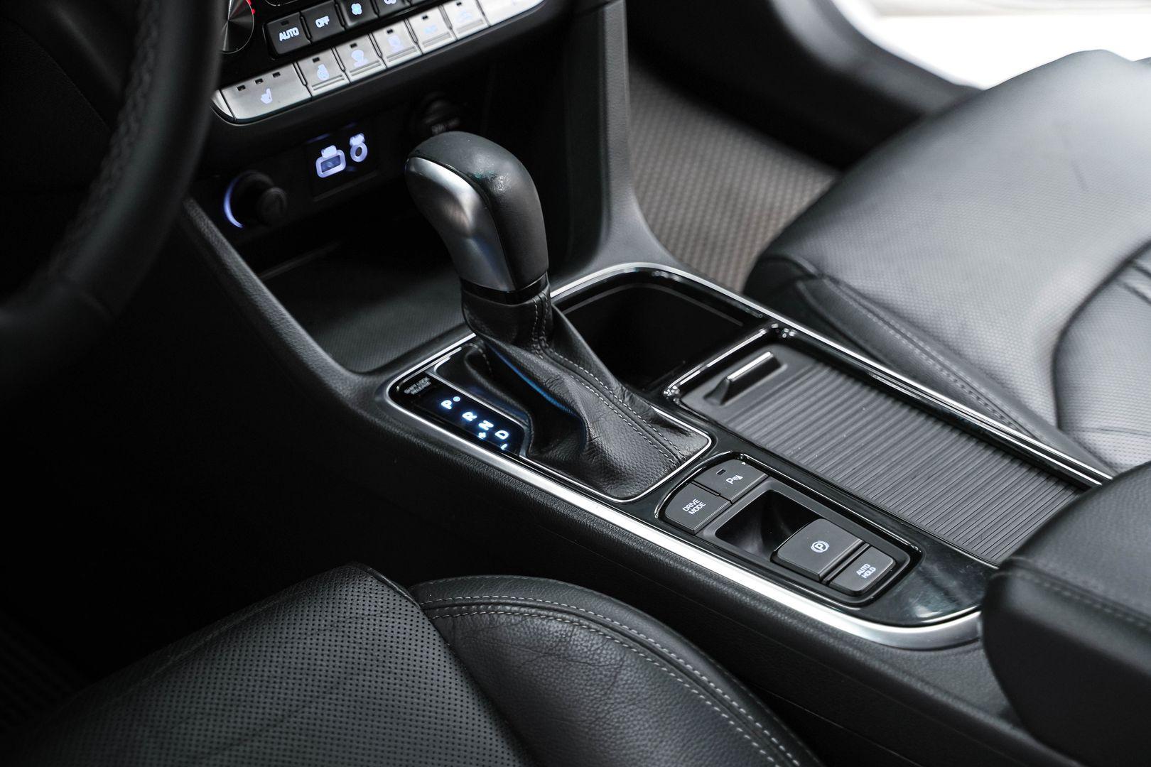 Hyundai Sonata 2018, белый, ДЦ Орехово