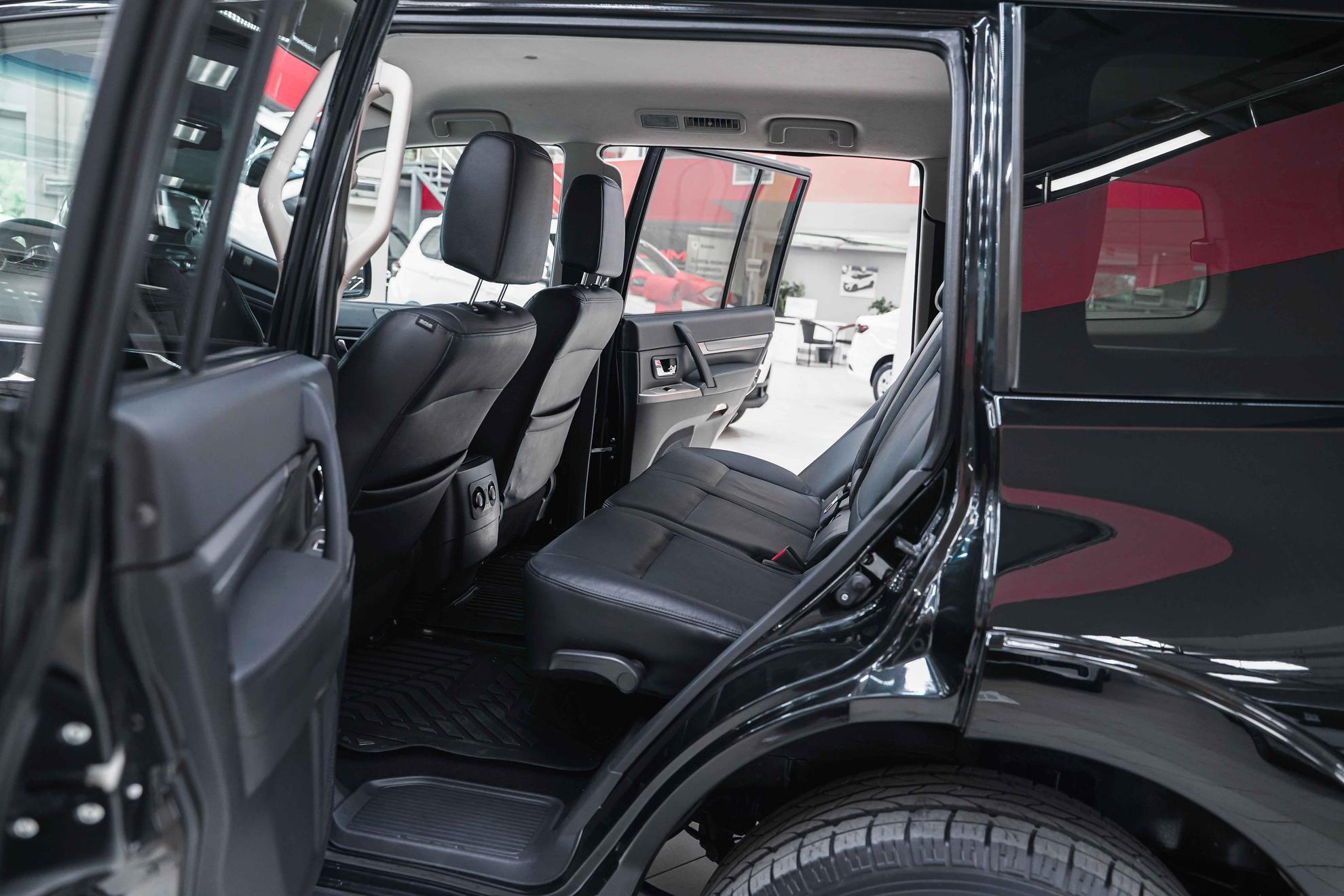Mitsubishi Pajero 2018, черный, ДЦ Орехово