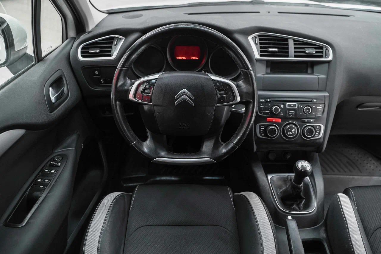 Citroen C4 2012, белый, ДЦ Орехово