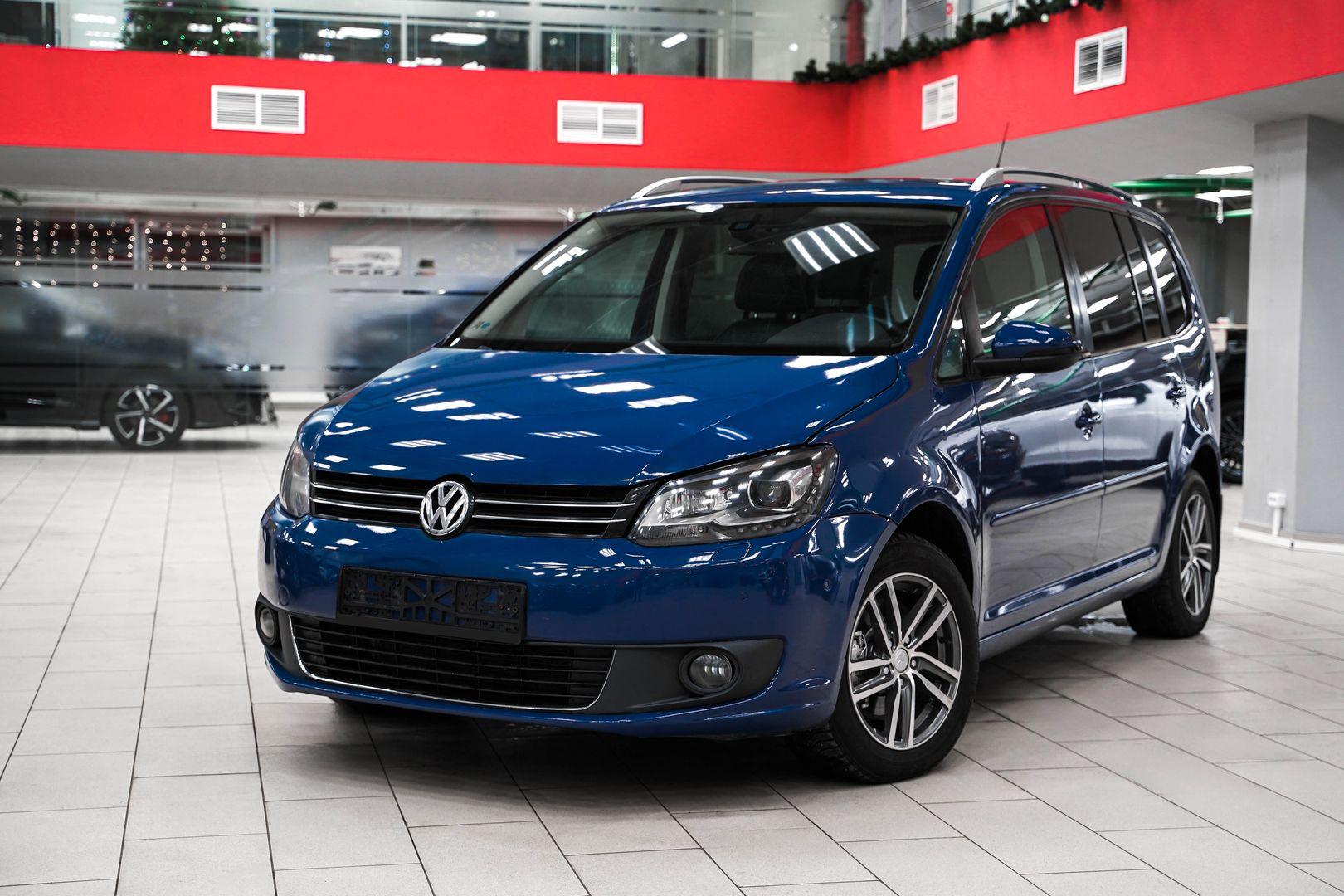 Volkswagen Touran 2011, синий, ДЦ Орехово