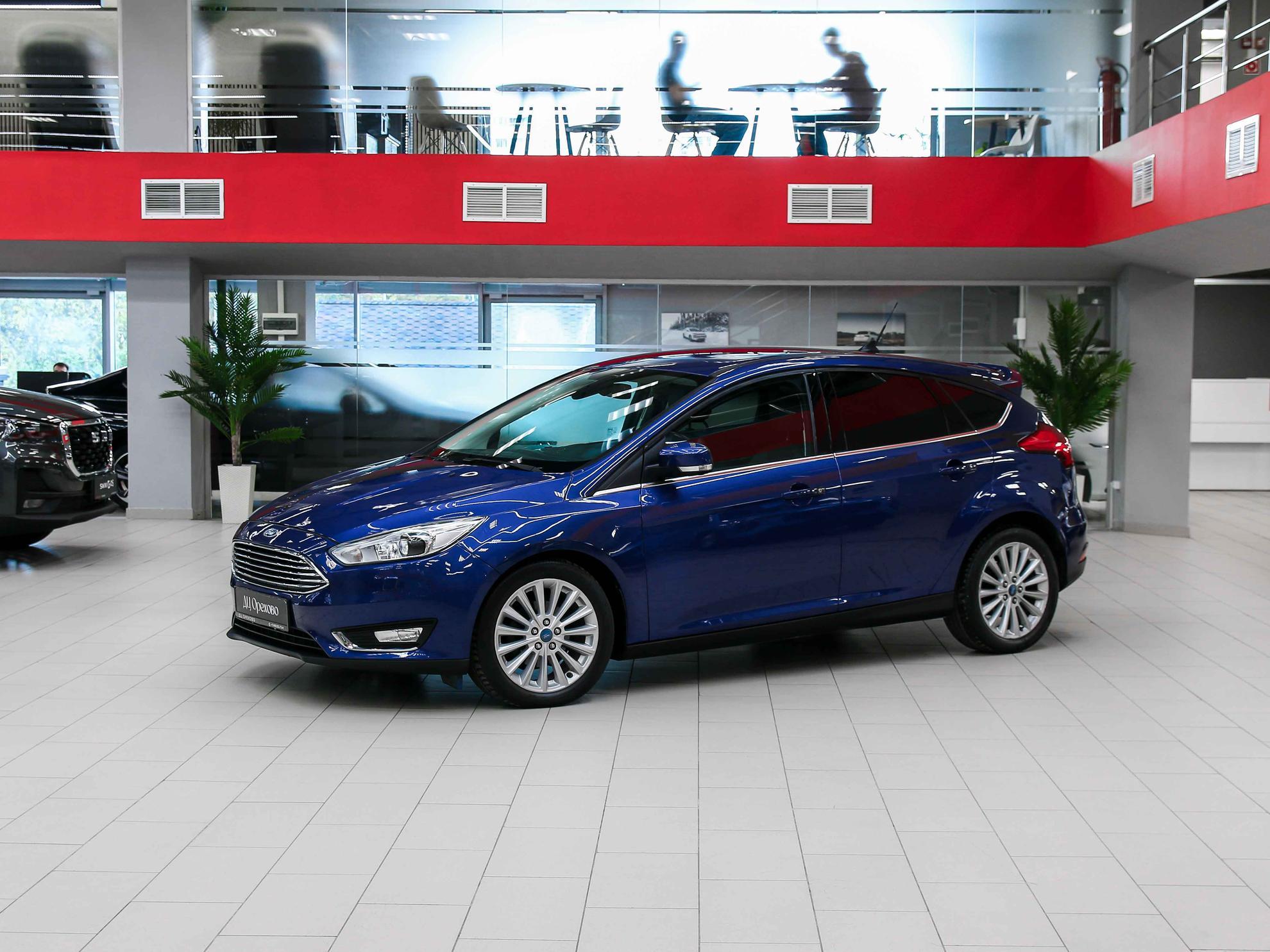 Ford Focus 2017, синий, ДЦ Орехово