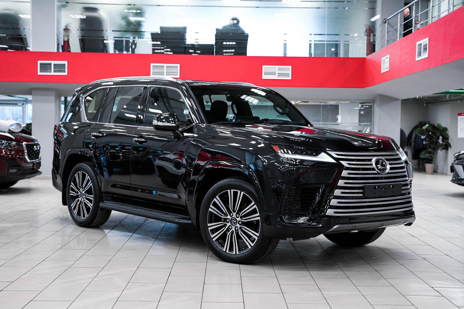 Lexus LX 2024, черный, ДЦ Орехово
