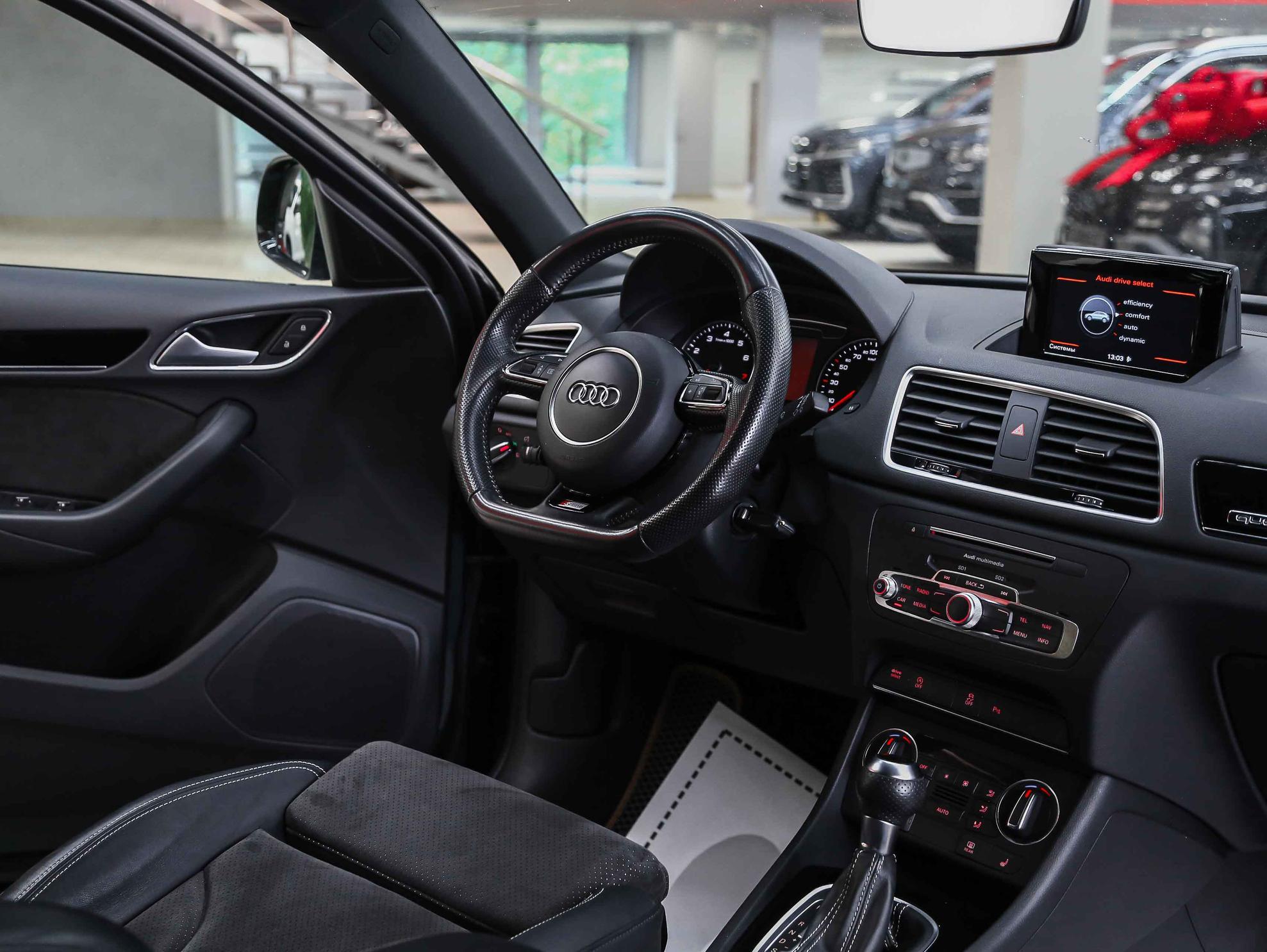 Audi Q3 2017, зеленый, ДЦ Орехово