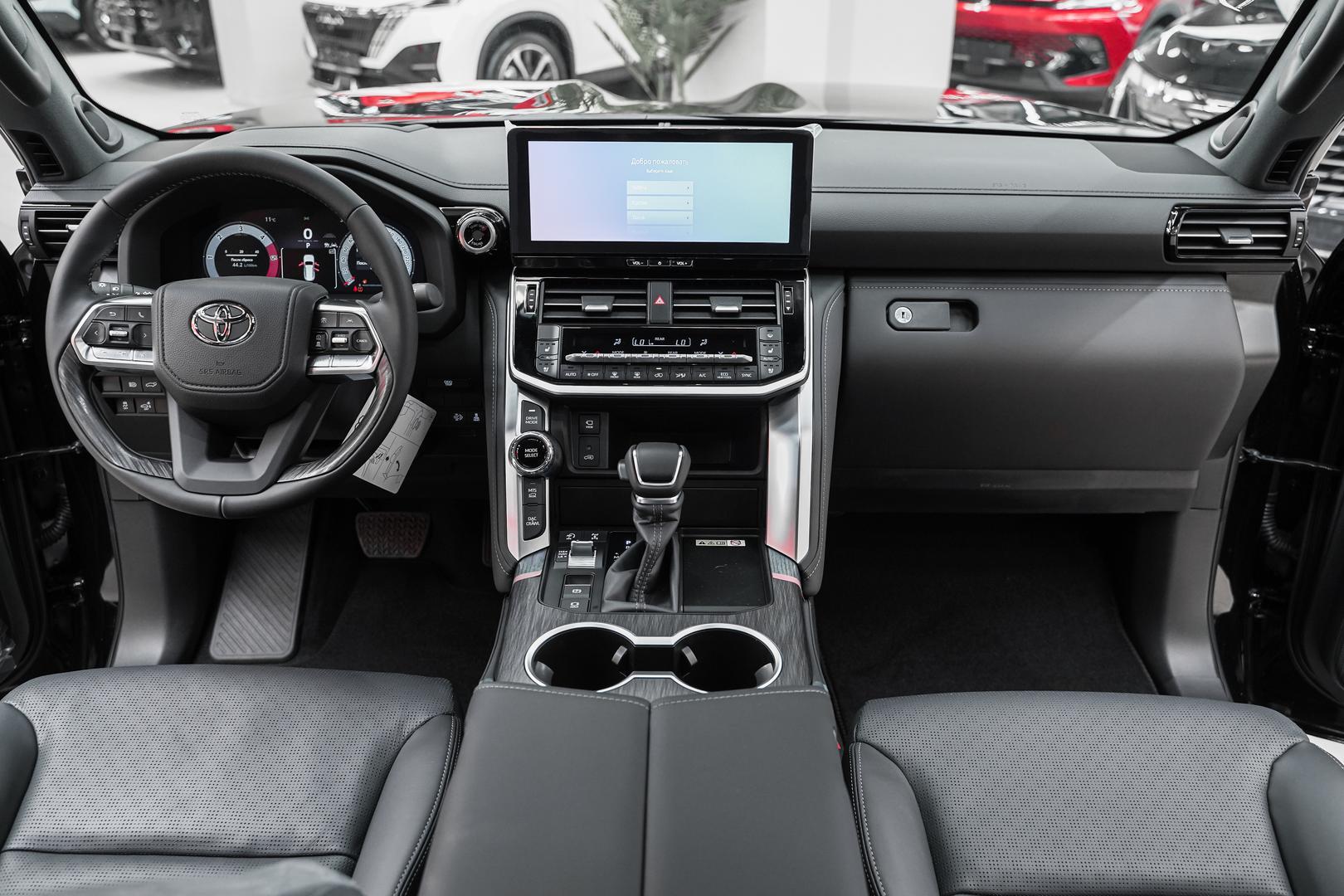 Toyota Land Cruiser 2025, черный, ДЦ Орехово