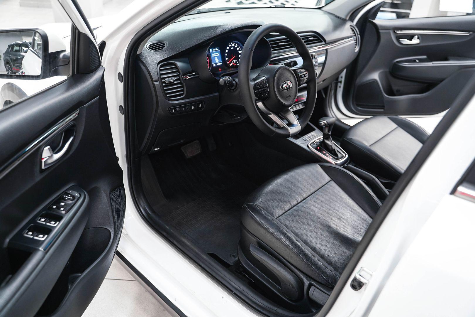 Kia Rio X-Line 2018, белый, ДЦ Орехово