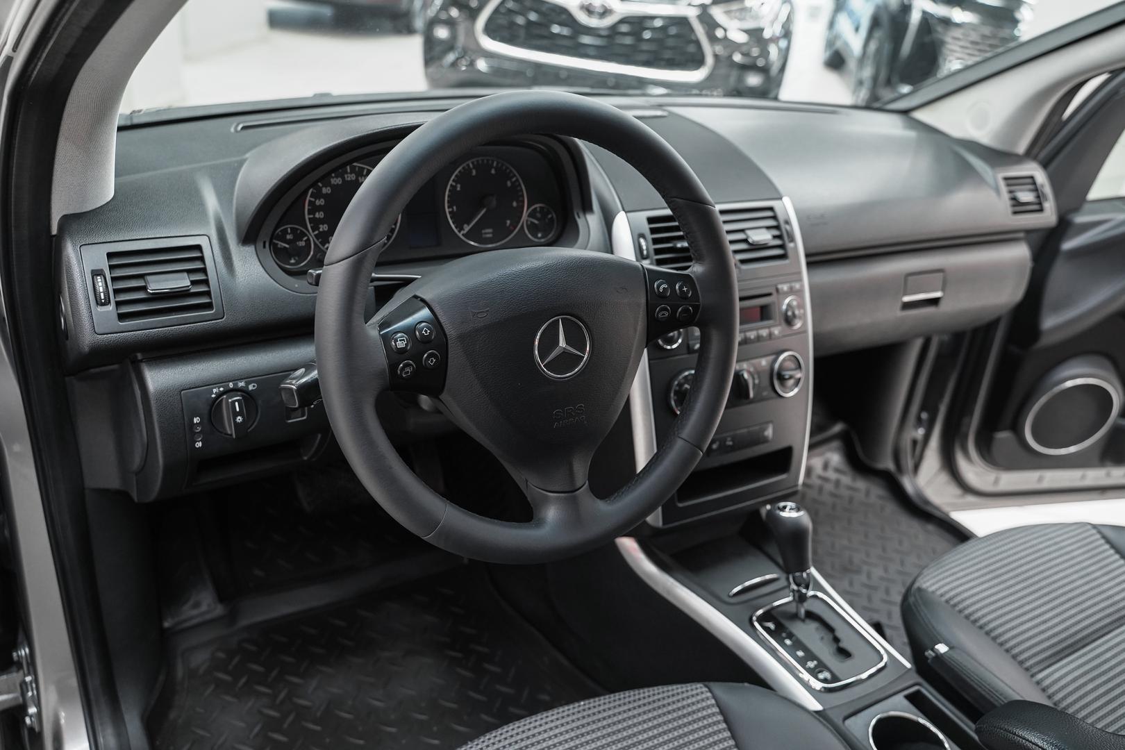 Mercedes-Benz A-Класс 2008, серый, ДЦ Орехово