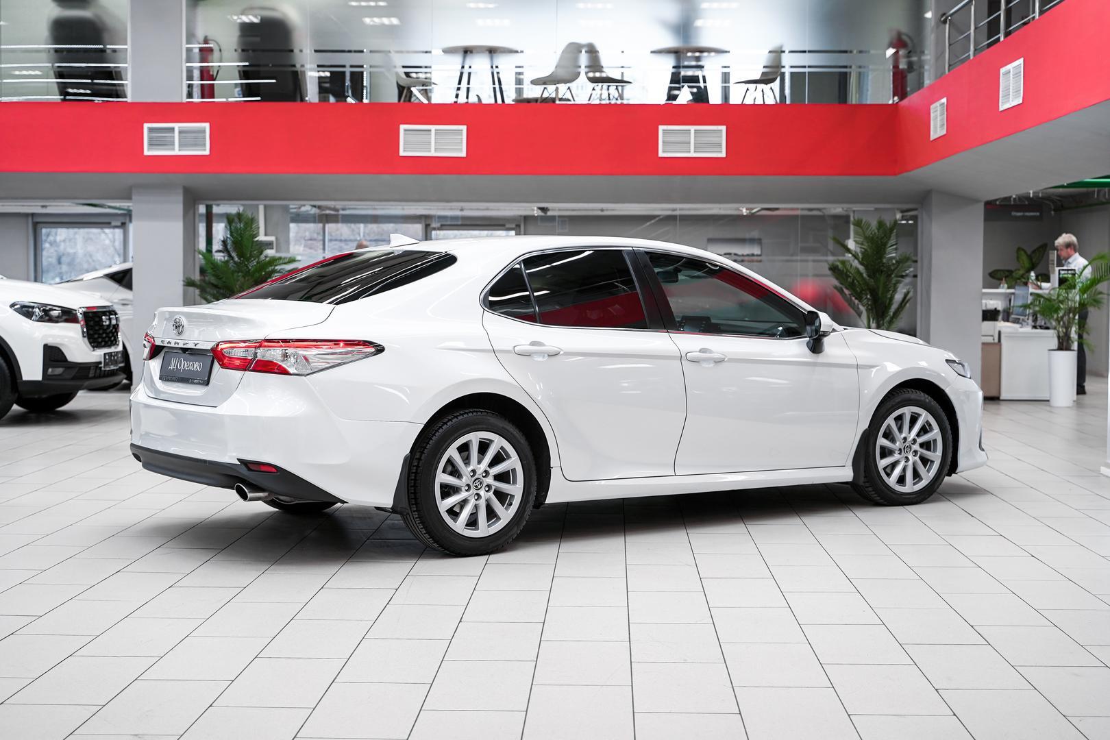 Toyota Camry 2021, белый, ДЦ Орехово