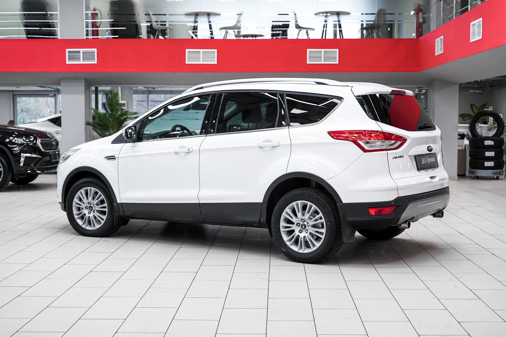 Ford Kuga 2015, белый, ДЦ Орехово