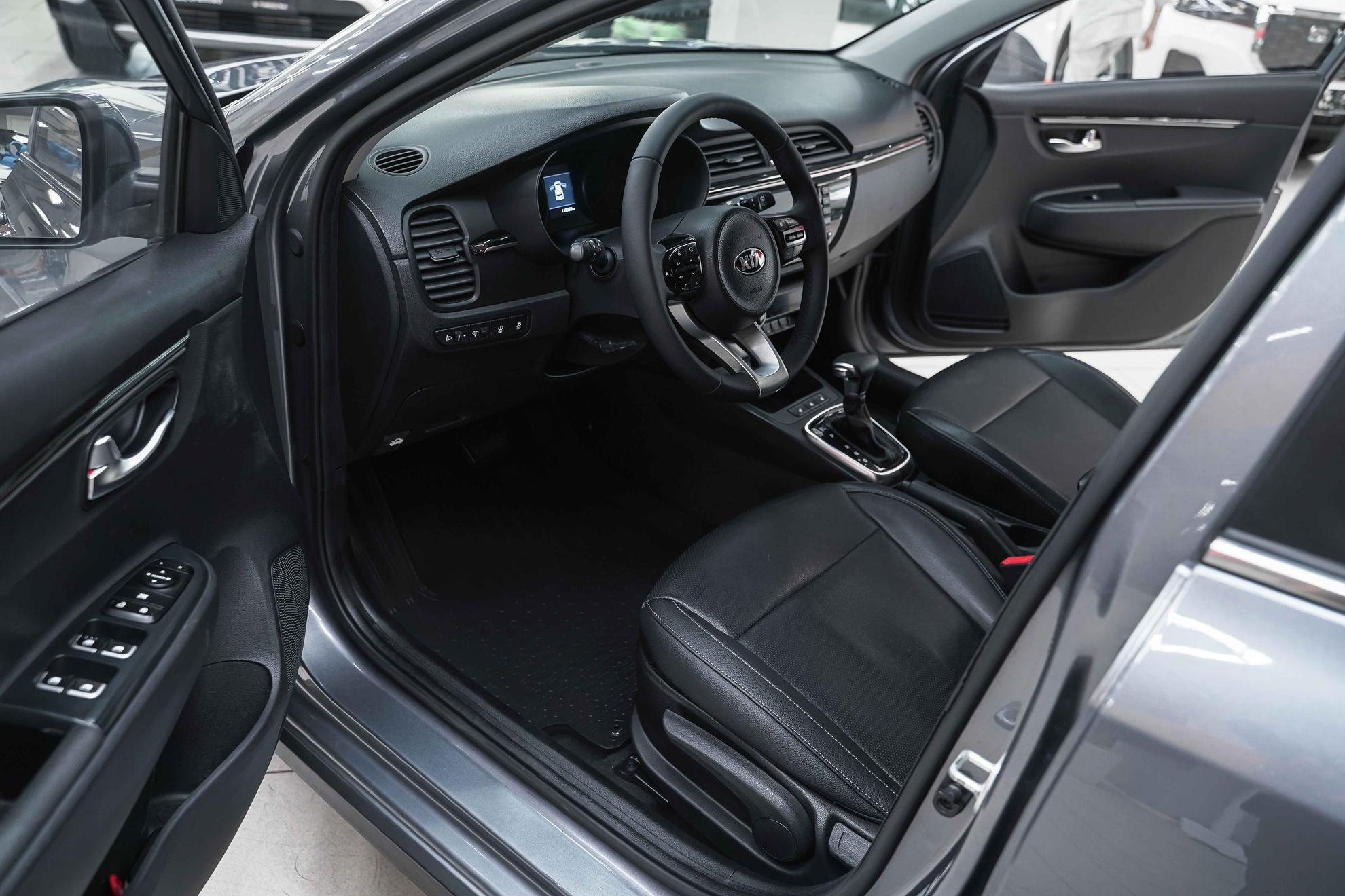 Kia Rio X-Line 2019, серый, ДЦ Орехово