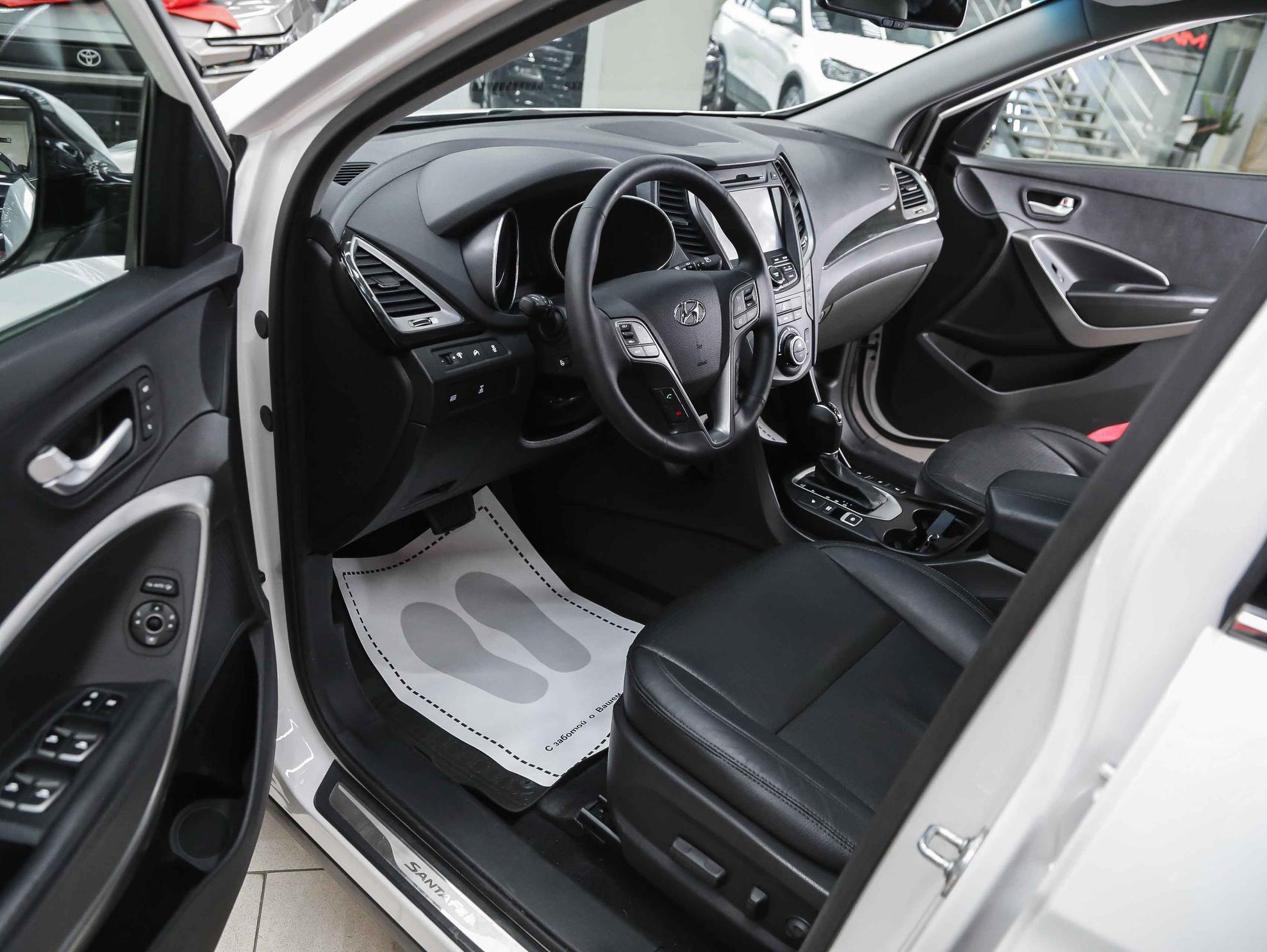 Hyundai Santa Fe 2013, белый, ДЦ Орехово