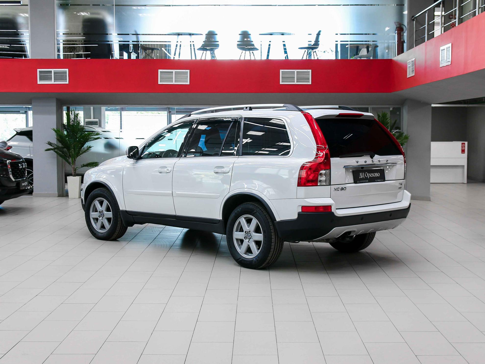 Volvo XC90 2011, белый, ДЦ Орехово