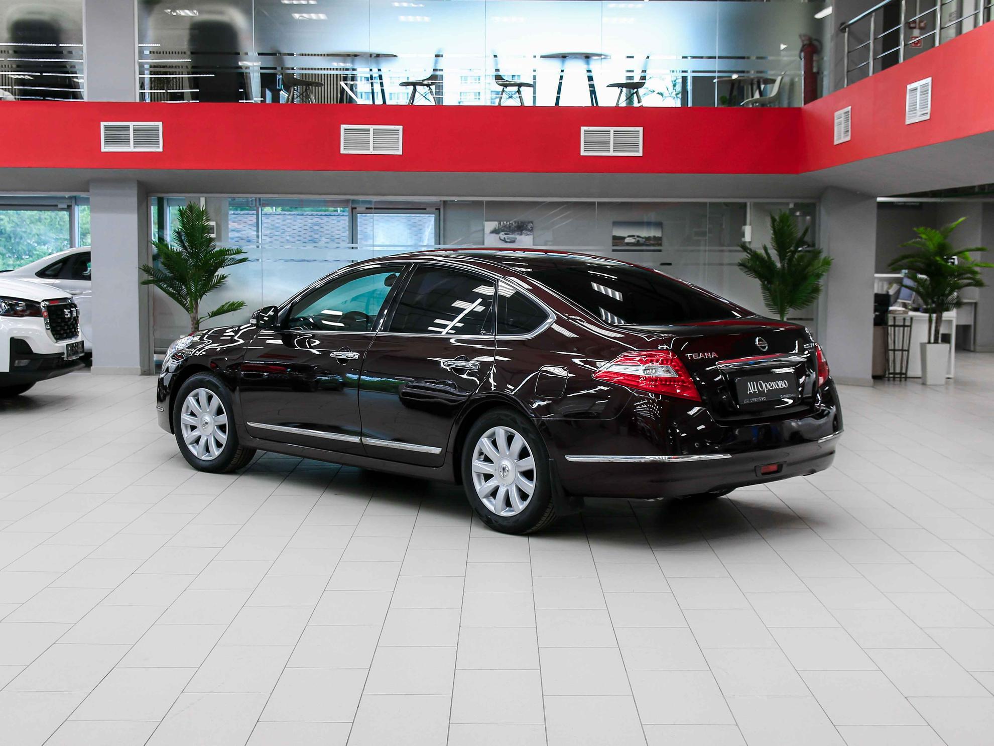 Nissan Teana 2008, красный, ДЦ Орехово