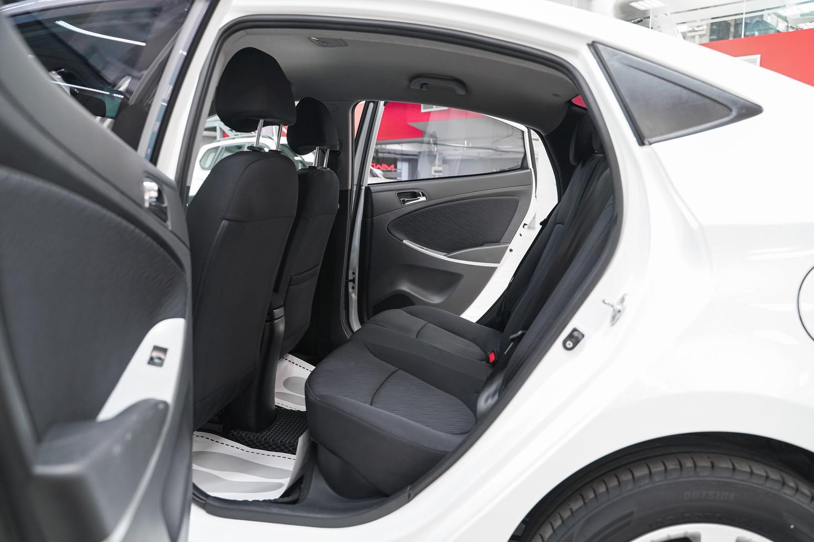 Hyundai Solaris 2014, белый, ДЦ Орехово