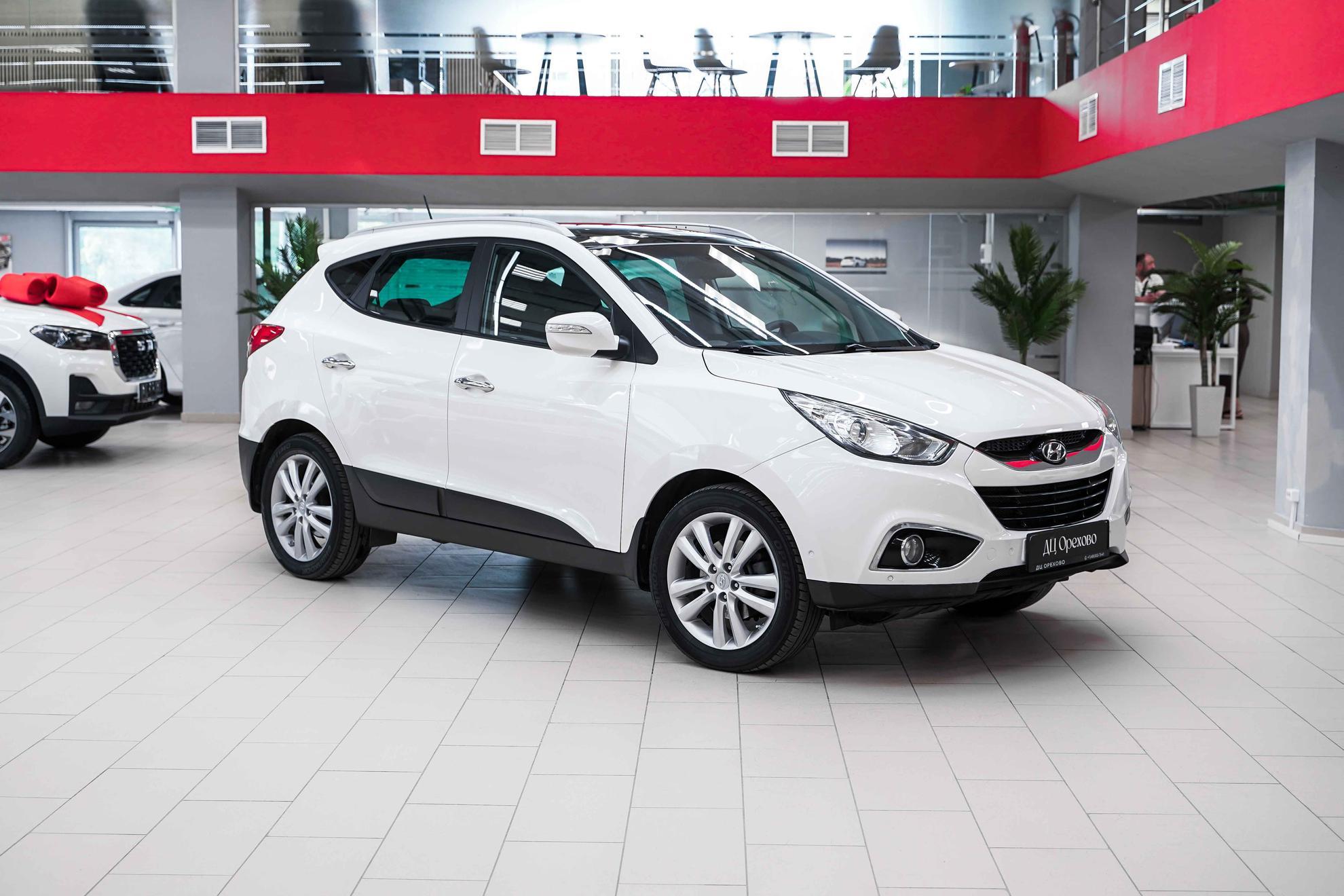 Hyundai ix35 2012, белый, ДЦ Орехово