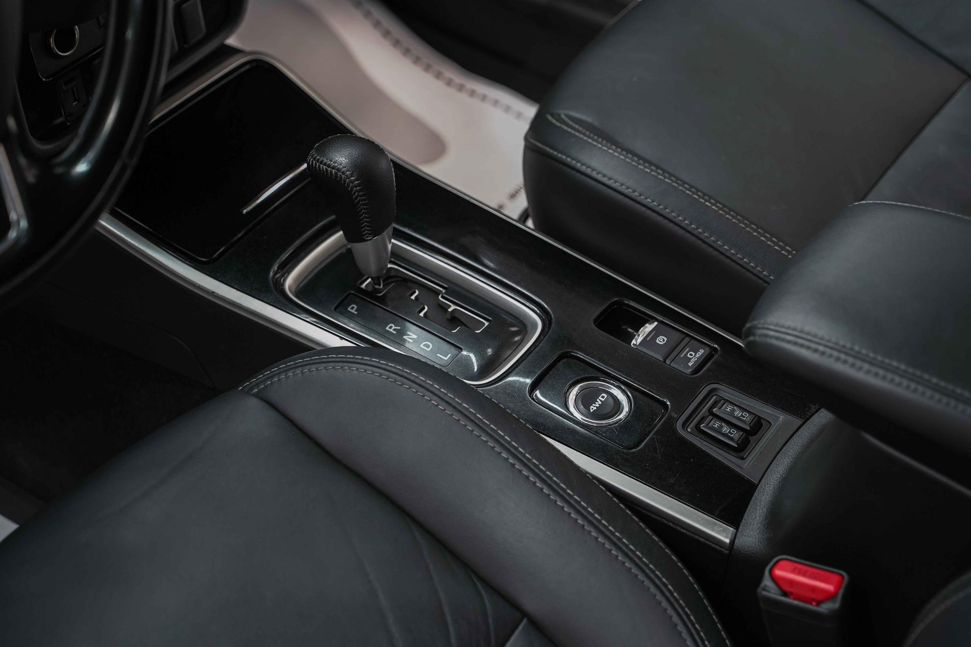 Mitsubishi Outlander 2019, черный, ДЦ Орехово