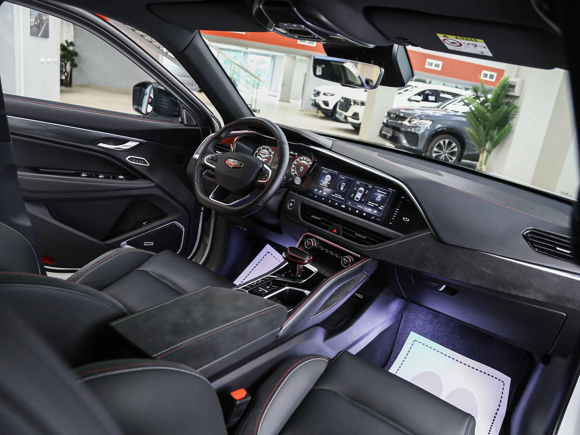 Geely Tugella 2023, белый, ДЦ Орехово