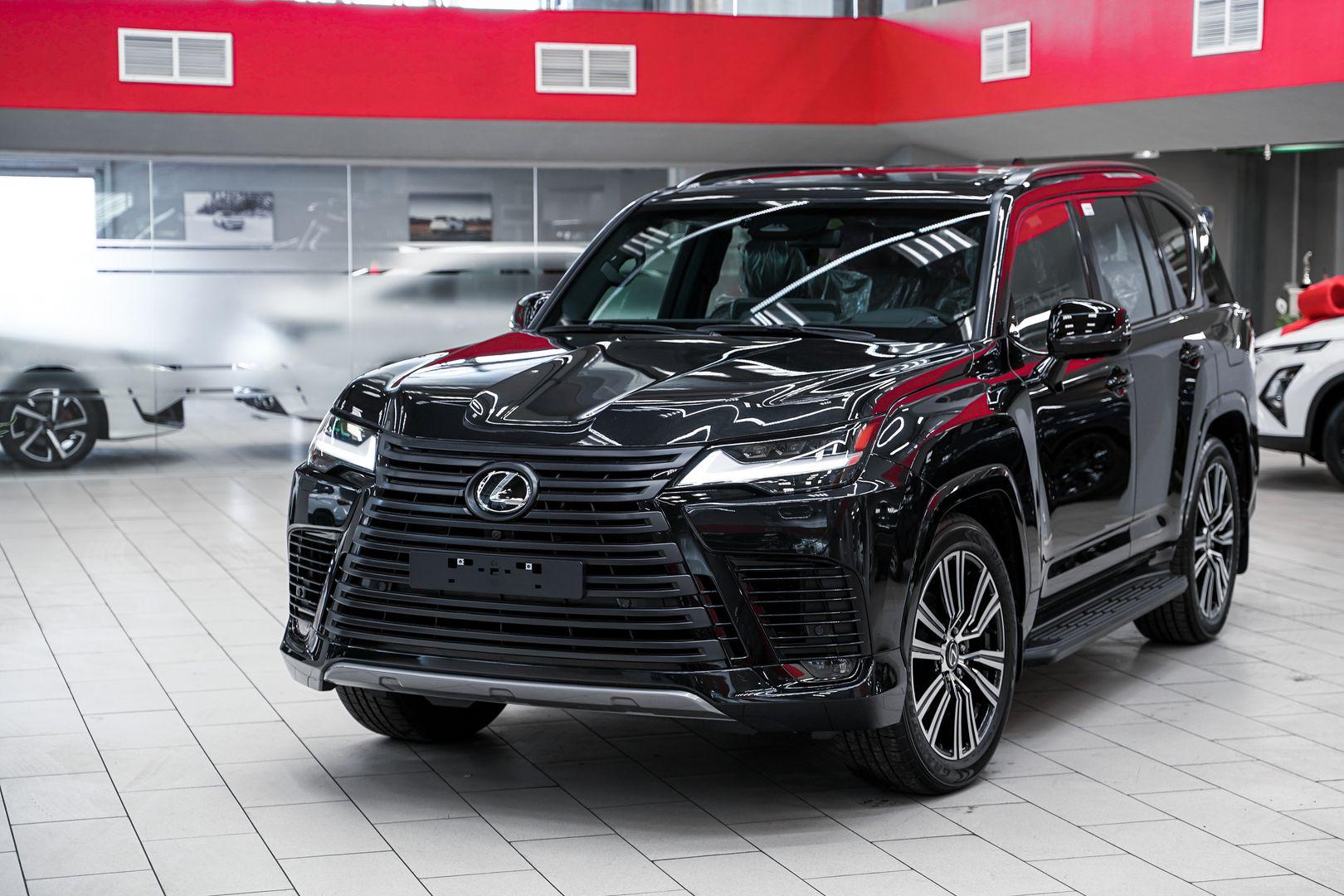 Lexus LX 2025, черный, ДЦ Орехово