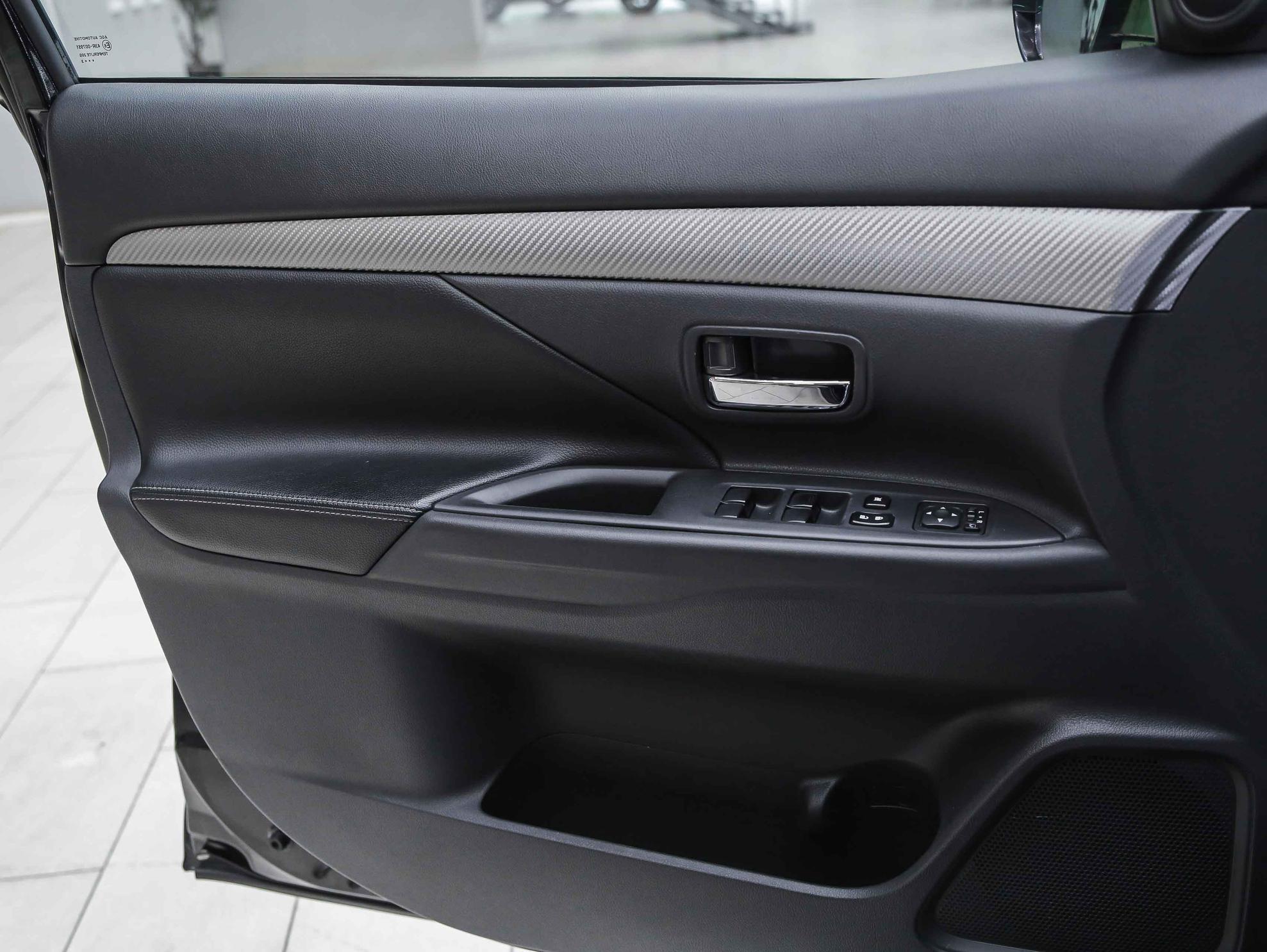 Mitsubishi Outlander 2013, черный, ДЦ Орехово