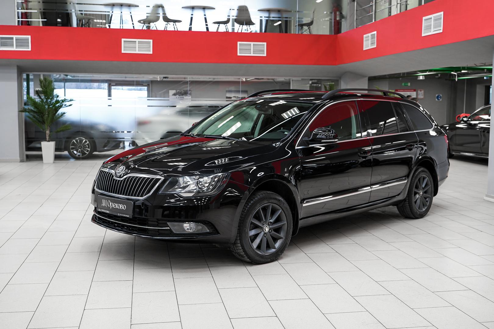 Skoda Superb 2013, черный, ДЦ Орехово