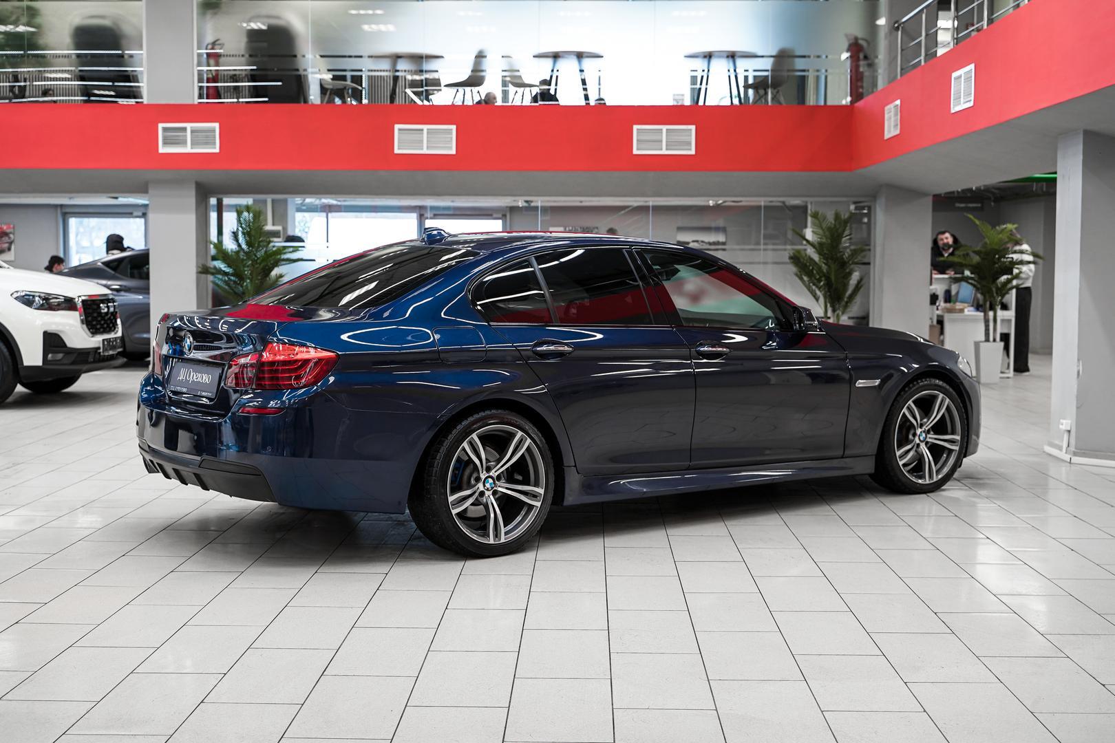 BMW 5 серии 2016, синий, ДЦ Орехово