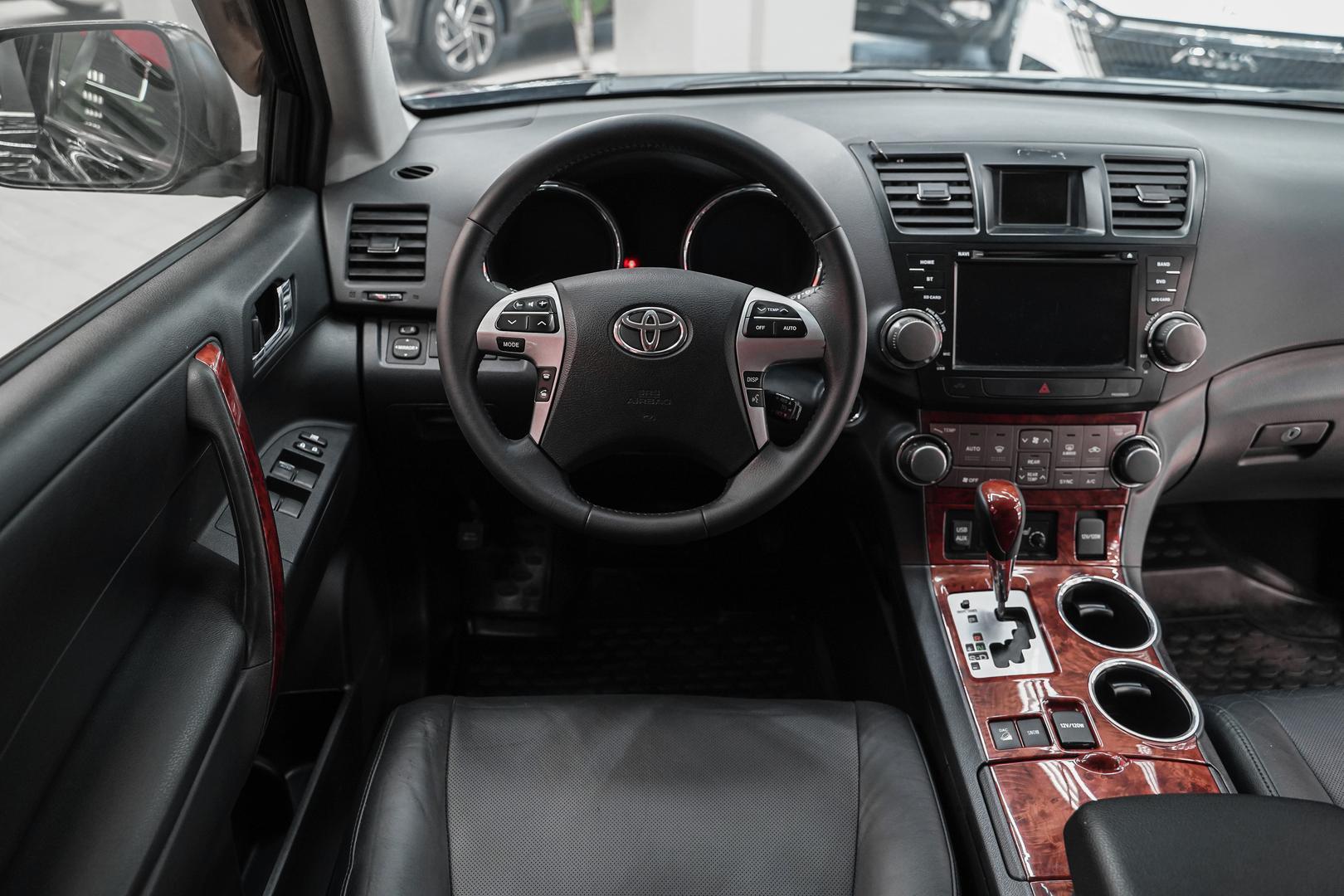 Toyota Highlander 2012, черный, ДЦ Орехово