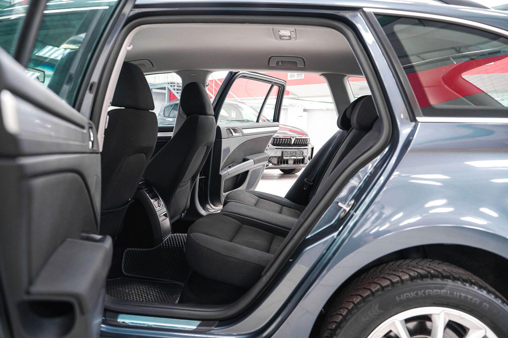 Skoda Superb 2013, серый, ДЦ Орехово