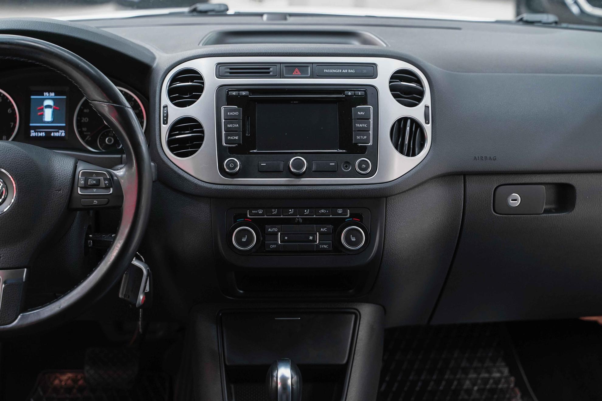 Volkswagen Tiguan 2013, белый, ДЦ Орехово
