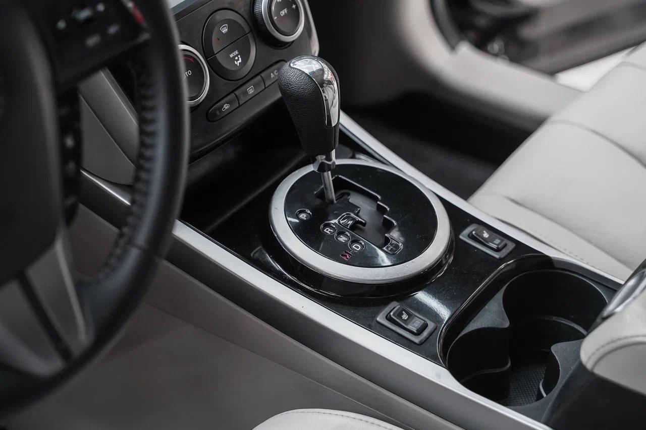 Mazda CX-7 2011, черный, ДЦ Орехово