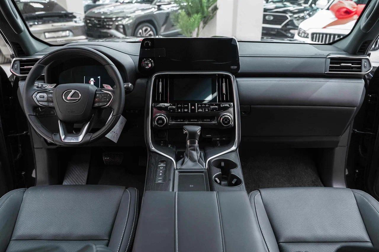 Lexus LX 2026, черный, ДЦ Орехово