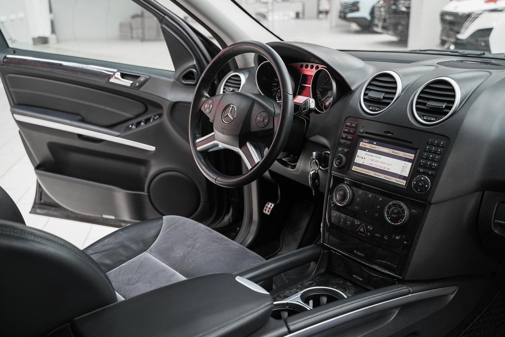 Mercedes-Benz M-Класс 2008, черный, ДЦ Орехово
