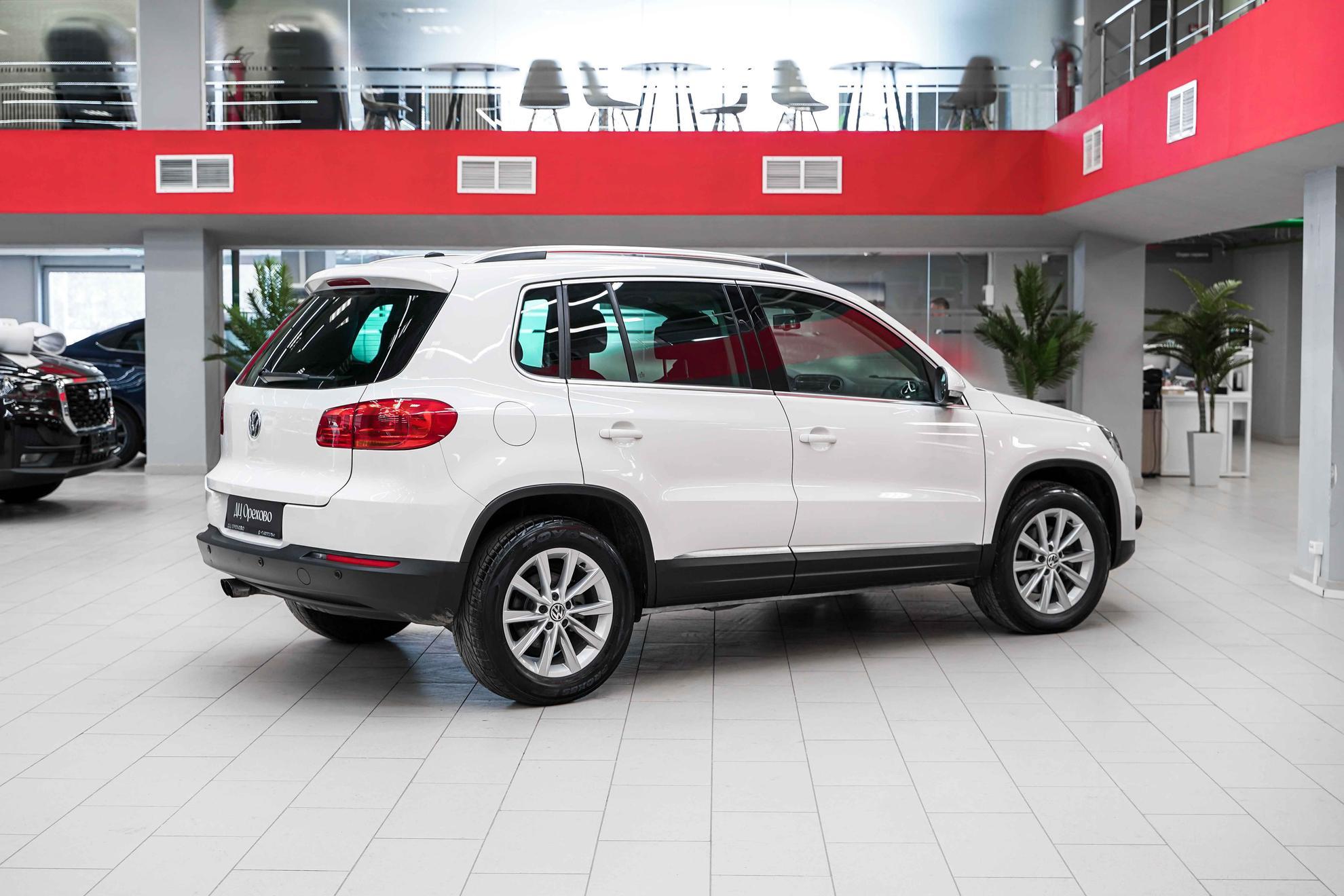 Volkswagen Tiguan 2012, белый, ДЦ Орехово