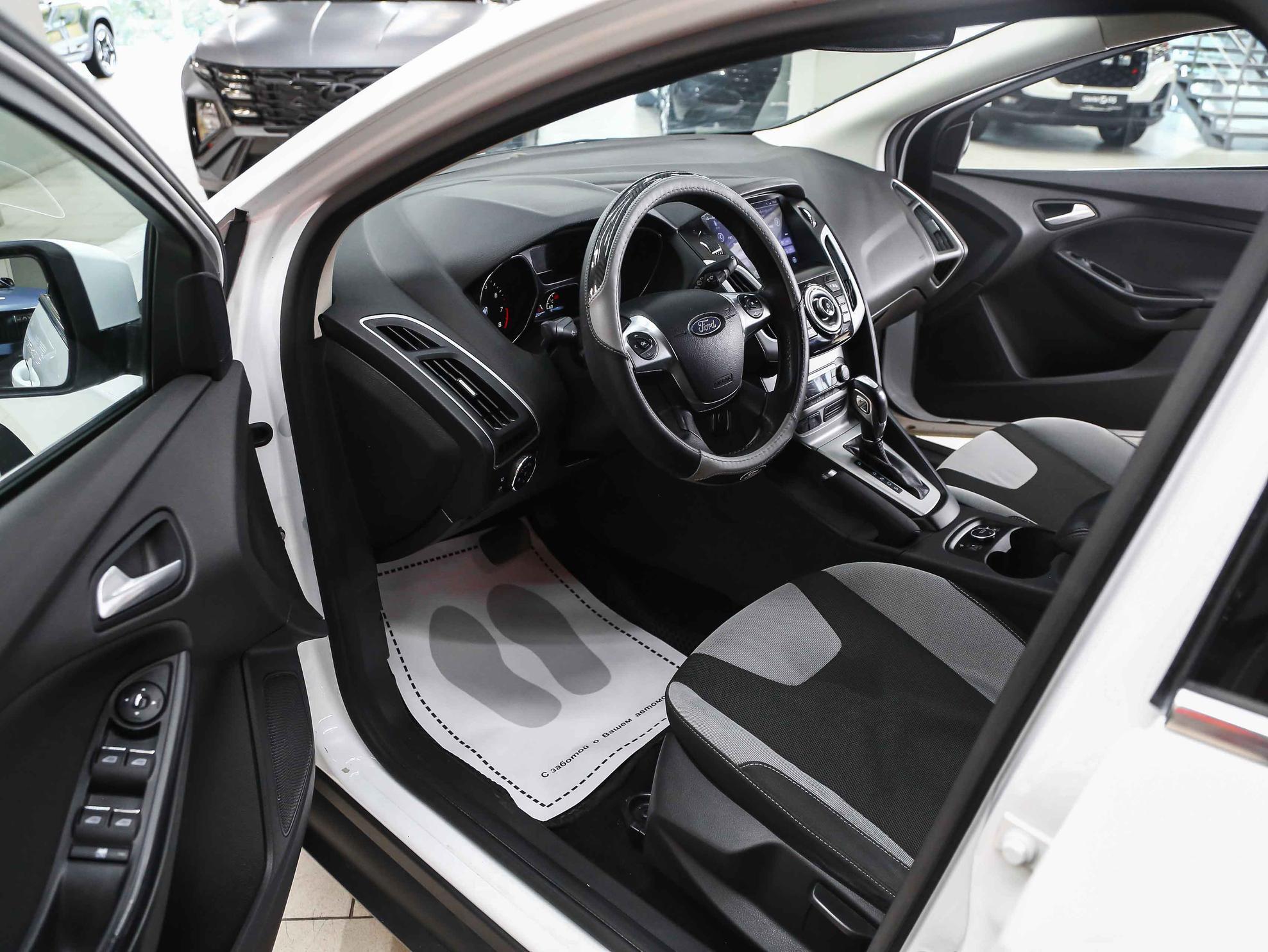 Ford Focus 2013, белый, ДЦ Орехово