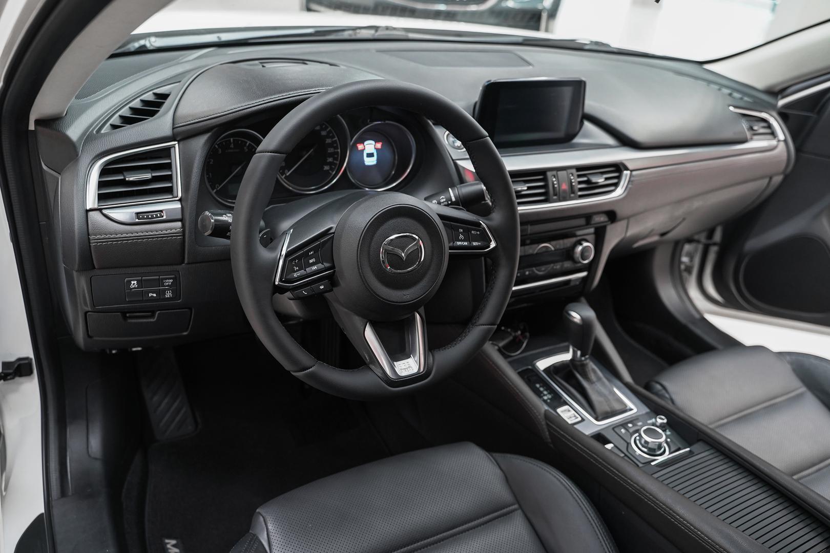 Mazda 6 2017, белый, ДЦ Орехово