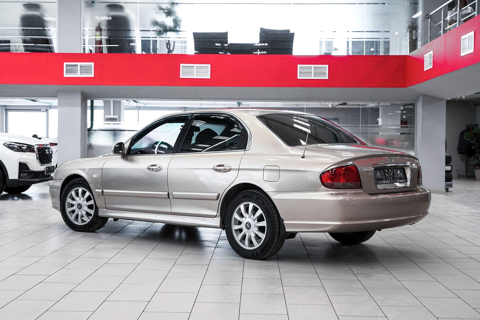 Hyundai Sonata 2004, бежевый, ДЦ Орехово