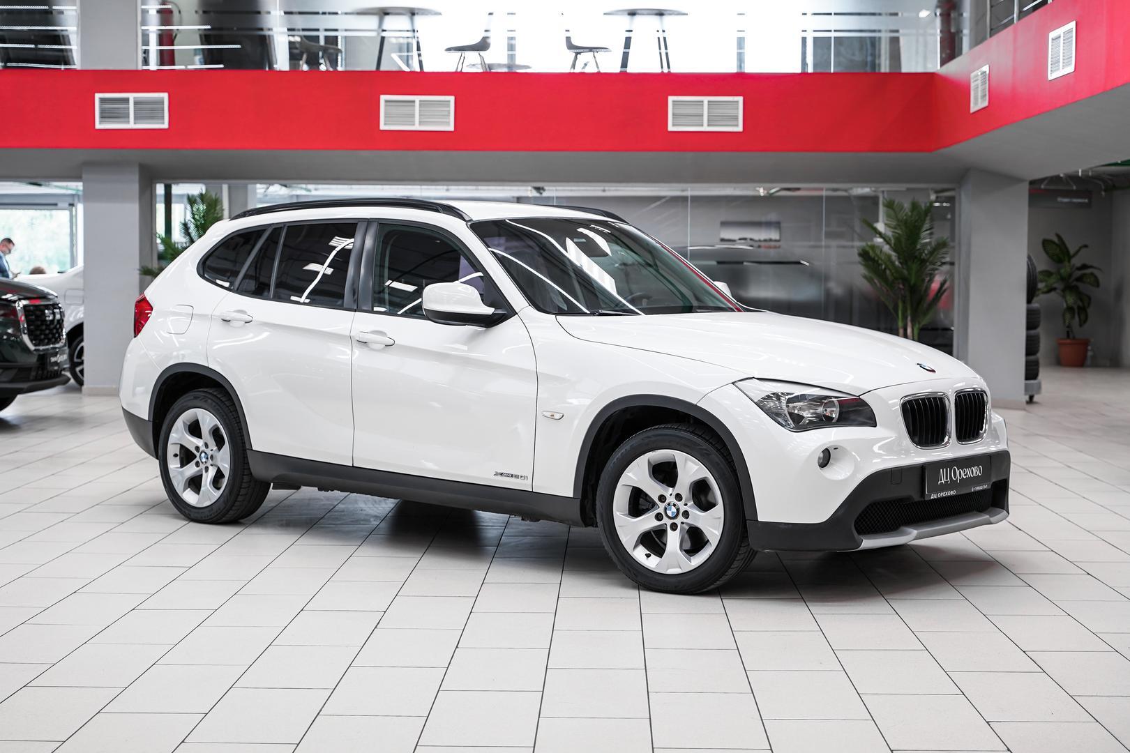 BMW X1 2012, белый, ДЦ Орехово