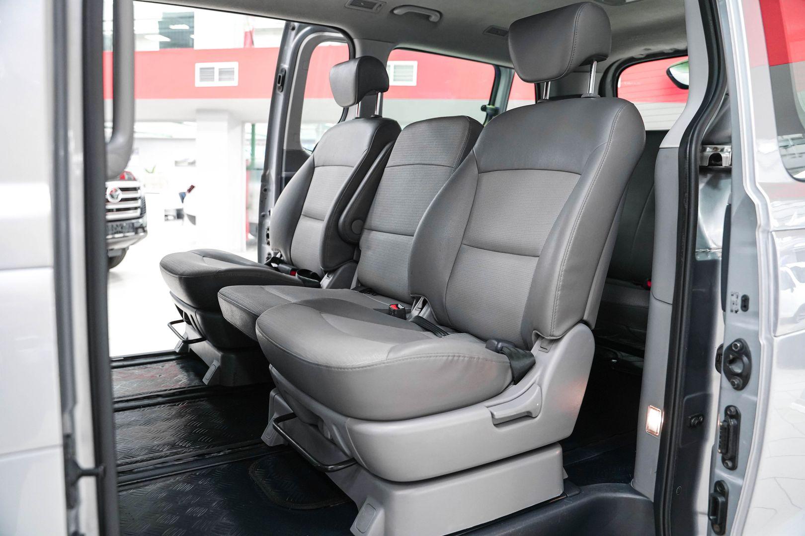Hyundai Grand Starex 2011, серый, ДЦ Орехово