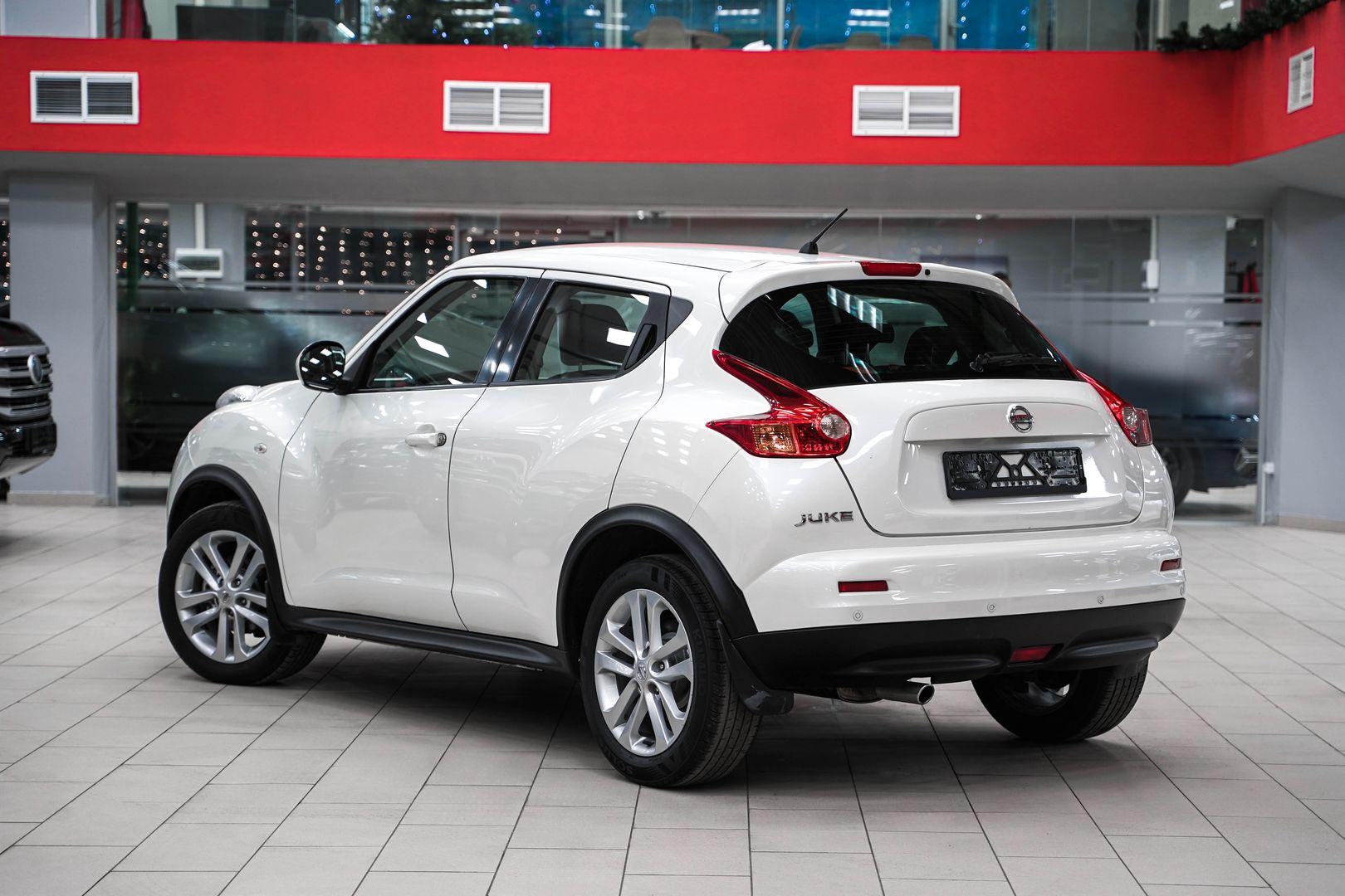 Nissan Juke 2014, белый, ДЦ Орехово