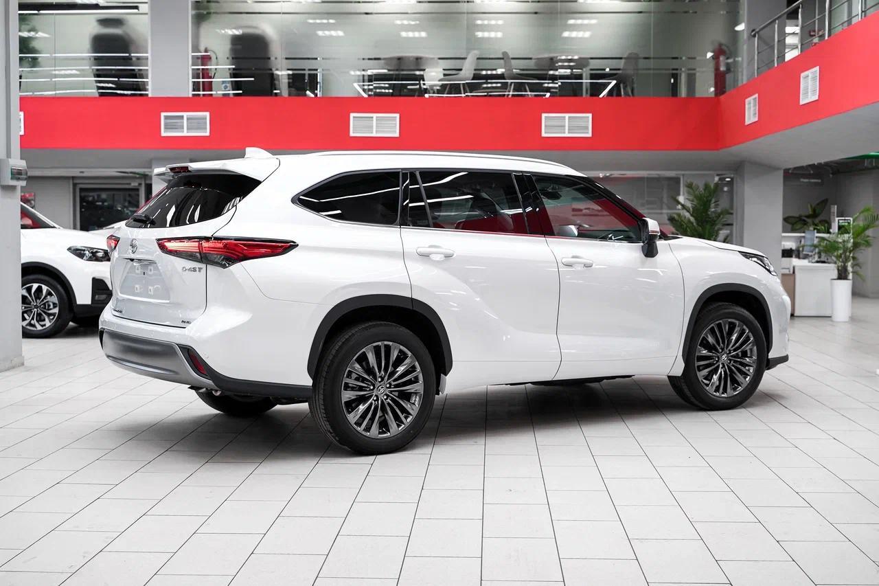 Toyota Highlander 2025, белый, ДЦ Орехово