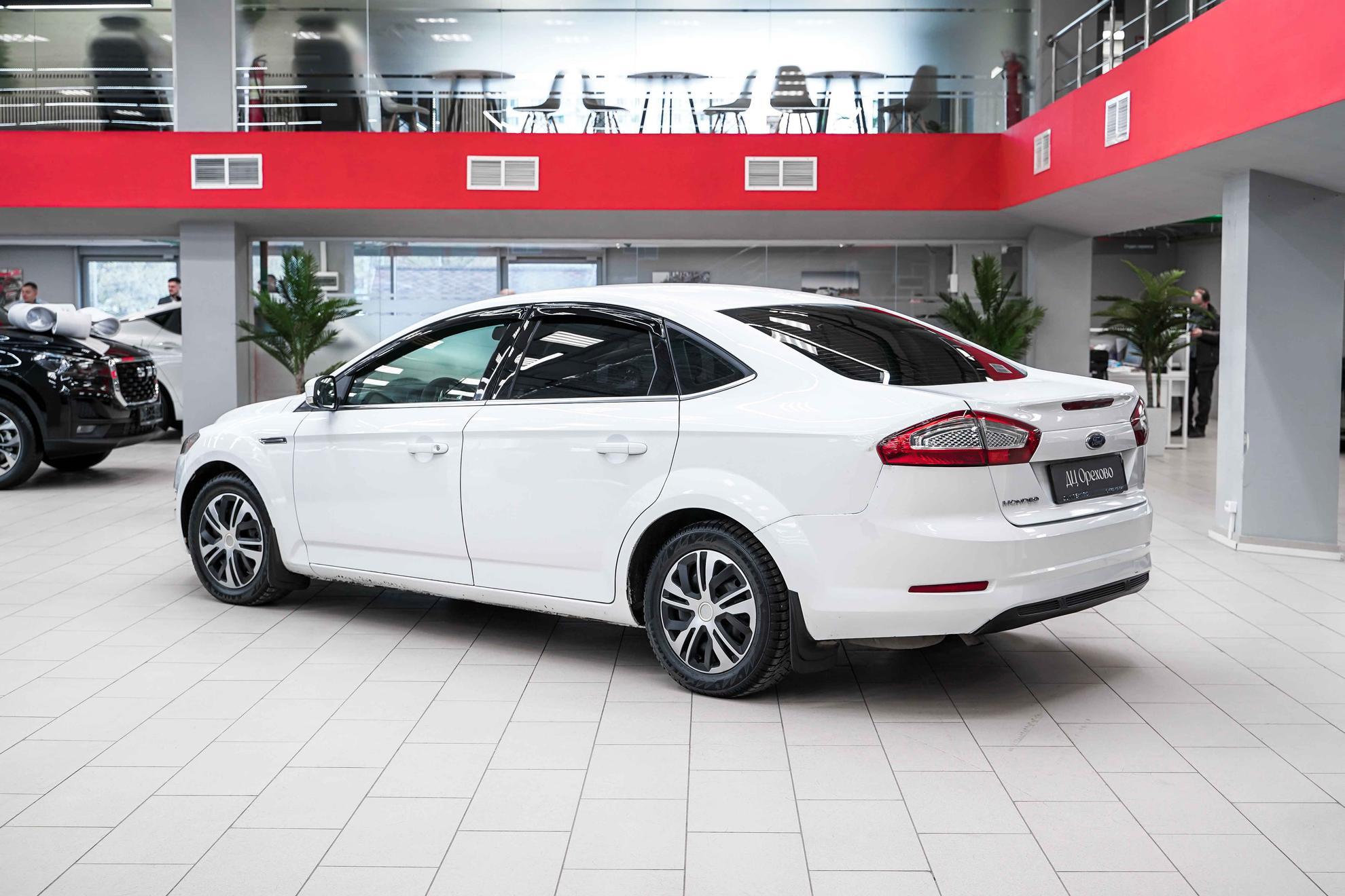 Ford Mondeo 2013, белый, ДЦ Орехово