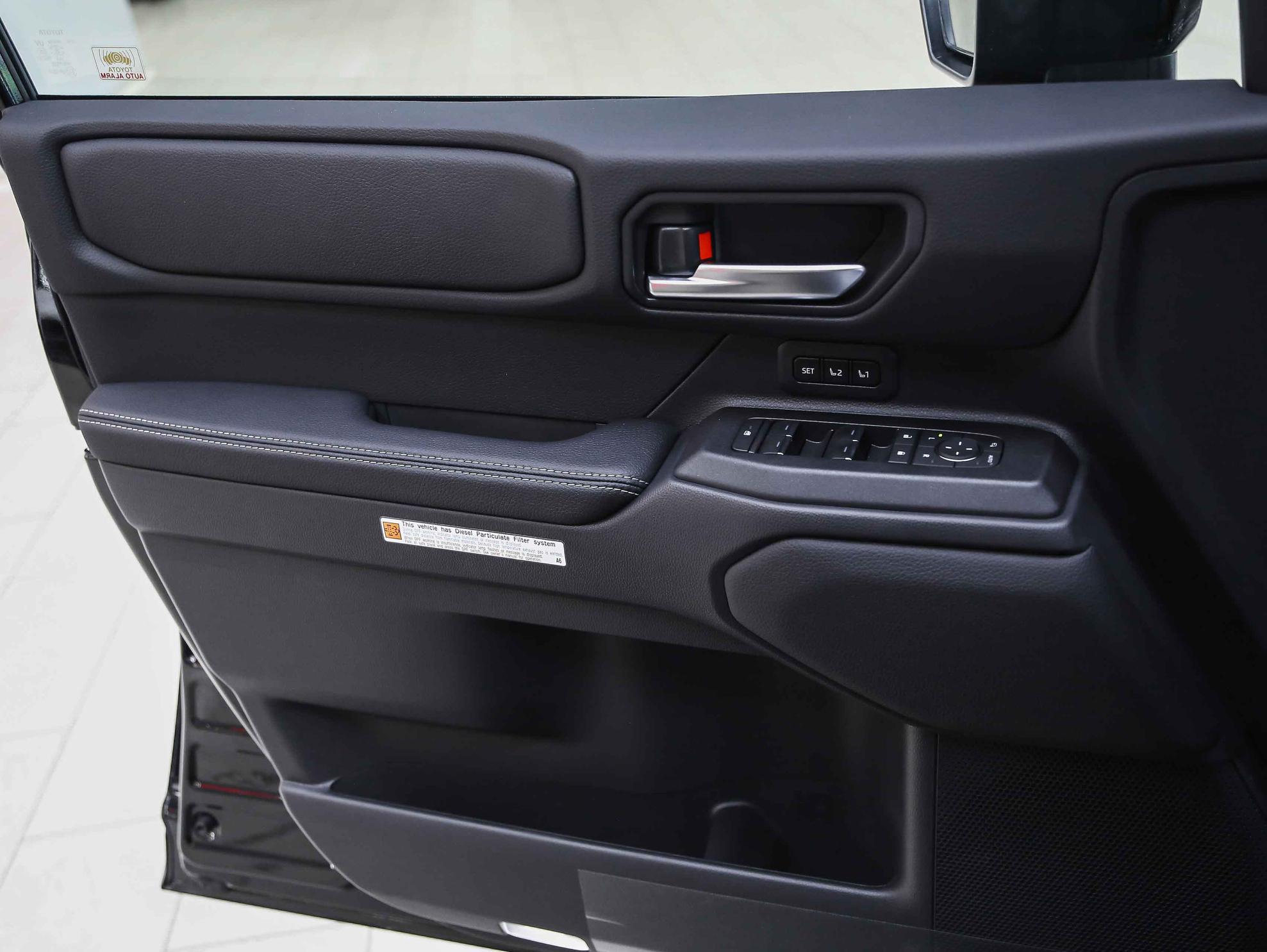 Toyota Land Cruiser Prado 2026, черный, ДЦ Орехово