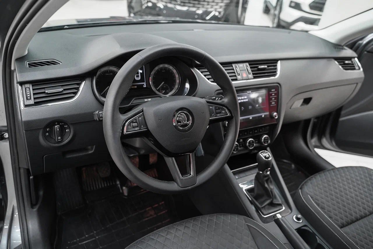 Skoda Octavia 2018, серый, ДЦ Орехово