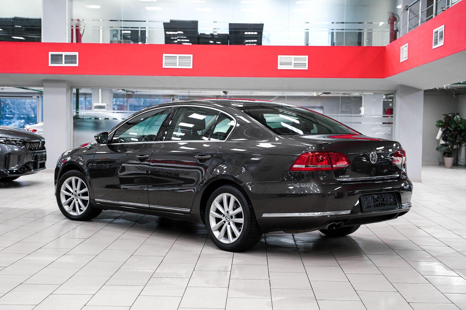 Volkswagen Passat 2013, коричневый, ДЦ Орехово