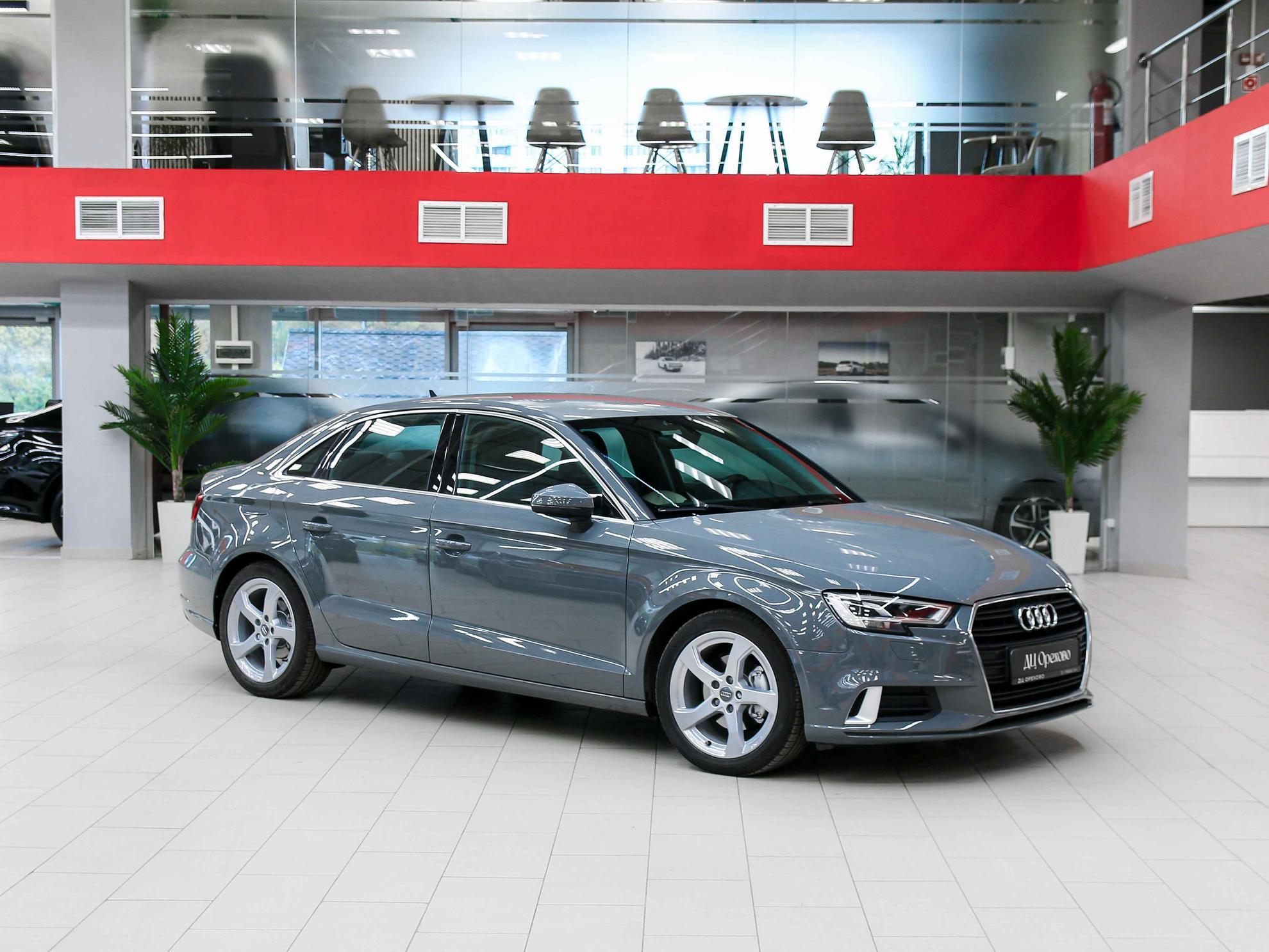 Audi A3 2018, серый, ДЦ Орехово